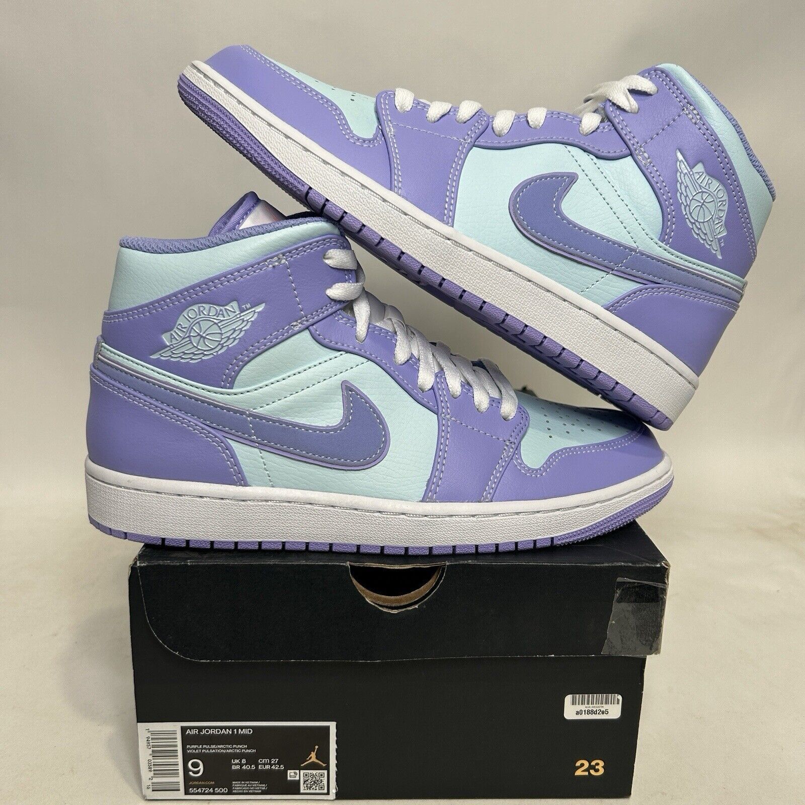 Nike Nike Air Jordan 1 Retro Mid “Purple Pulse/Arctic Punch” 2024 Size US 9 / EU 42 - 1 Thumbnail