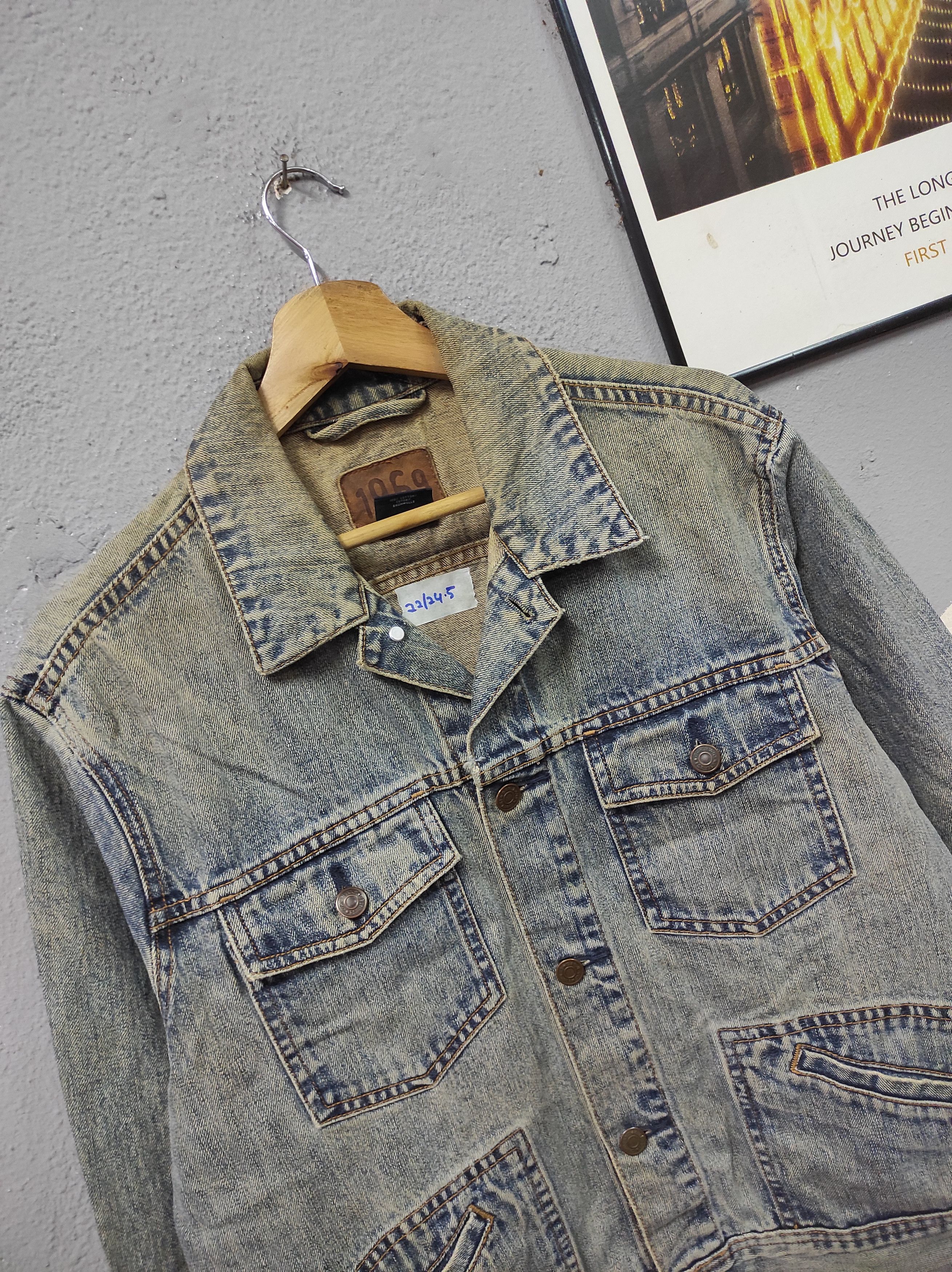 Gap GAP 1969 DISTRESSED DENIM TRUCKER JACKET Size US L / EU 52-54 / 3 - 3 Thumbnail