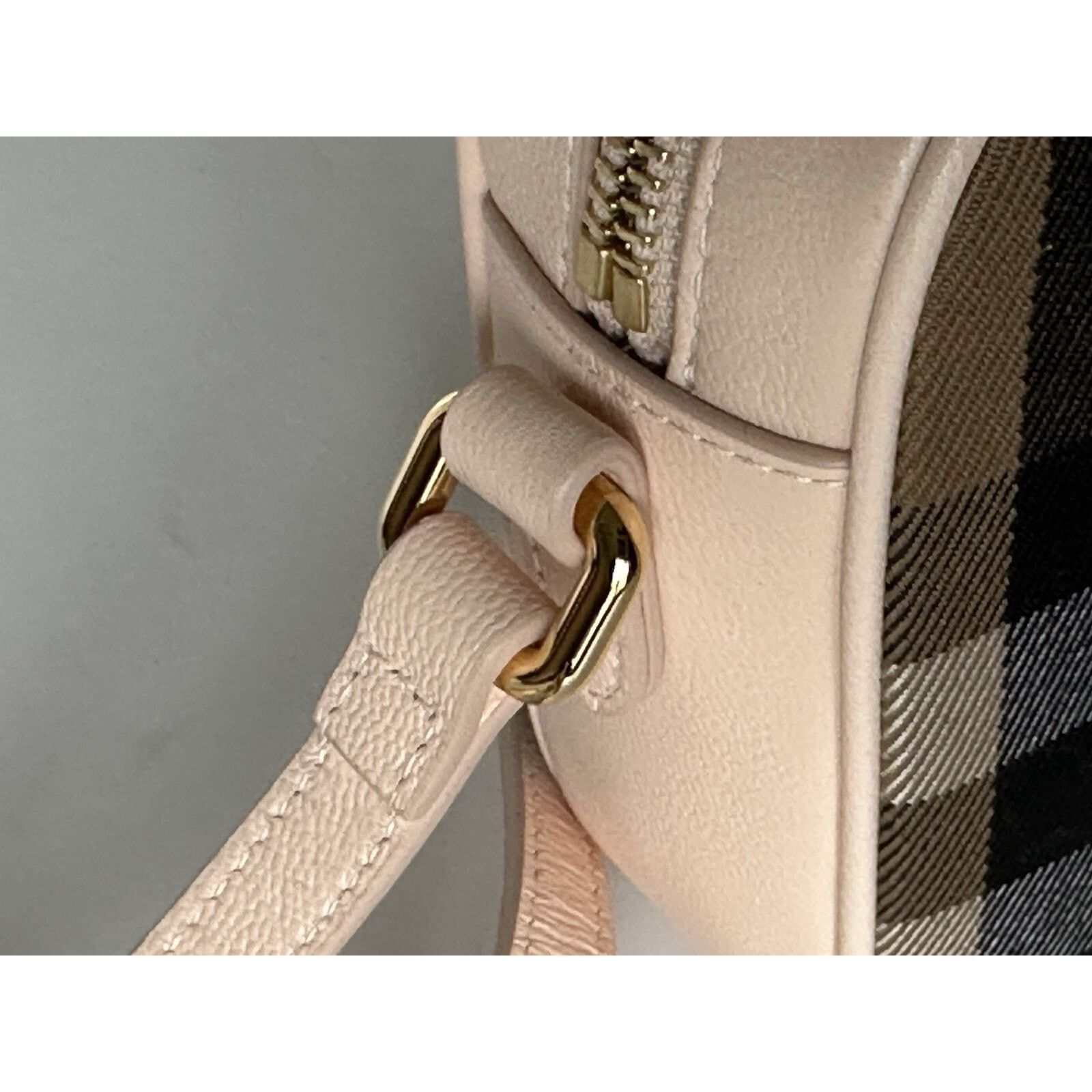 Burberry Burberry Small Camera House Check Shoulder Bag 80850771 Size ONE SIZE - 11 Thumbnail