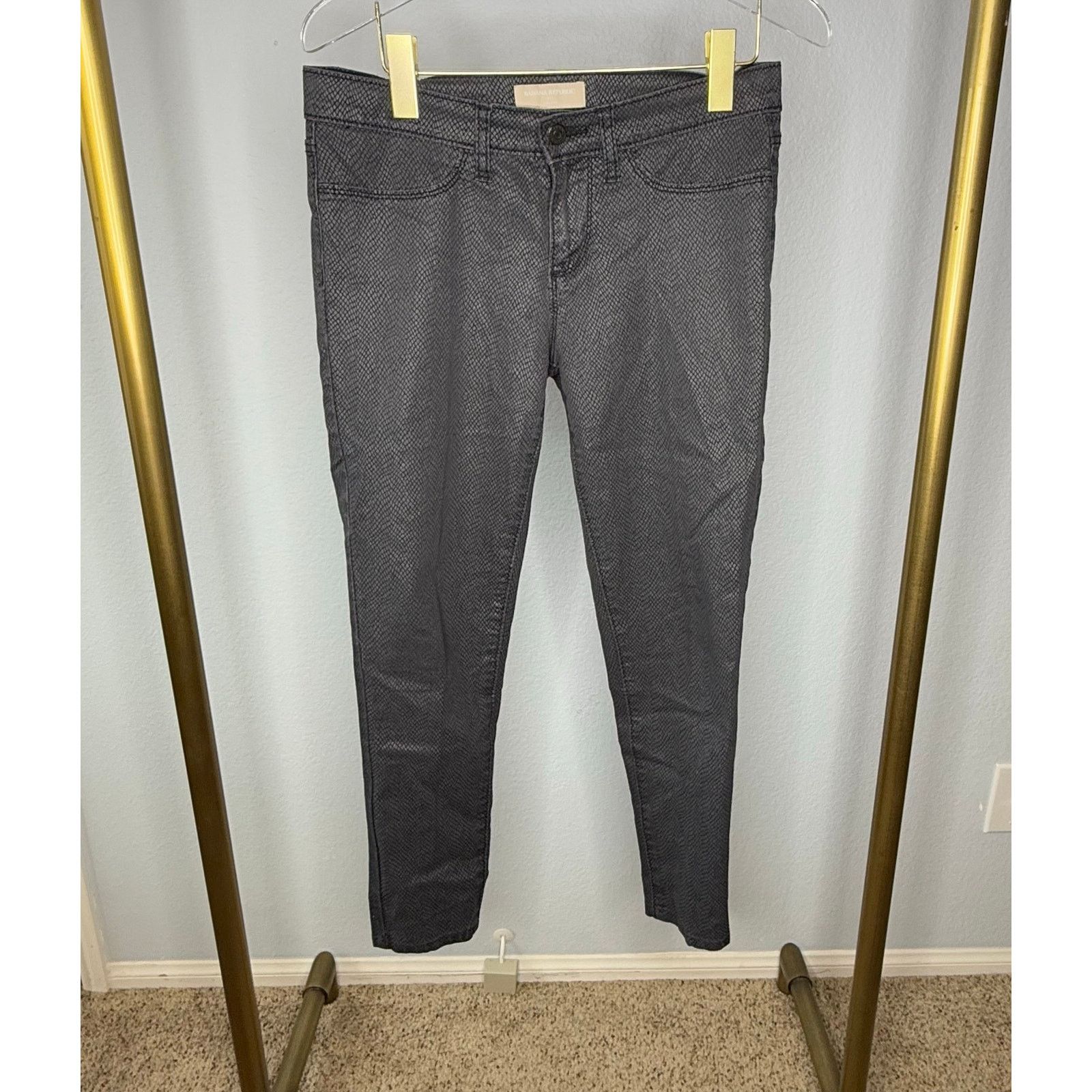Banana Republic Banana Republic Black SnakeskinJeans Size 29/8 Size 30" / US 8 / IT 44 - 1 Thumbnail