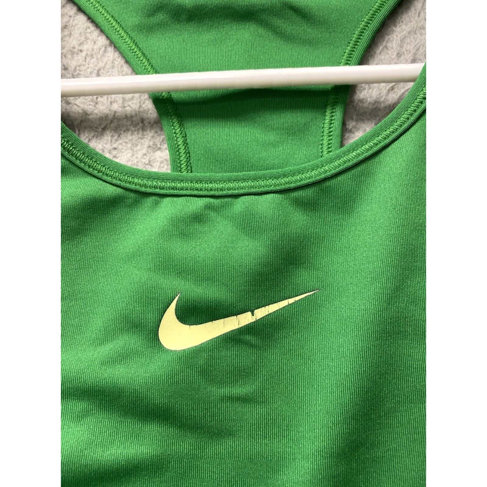 Nike VINTAGE Nike Sports Bra Top Womens M Green Dri-FIT Workout Gym Activewear Racerback Size M / US 6-8 / IT 42-44 - 2 Thumbnail