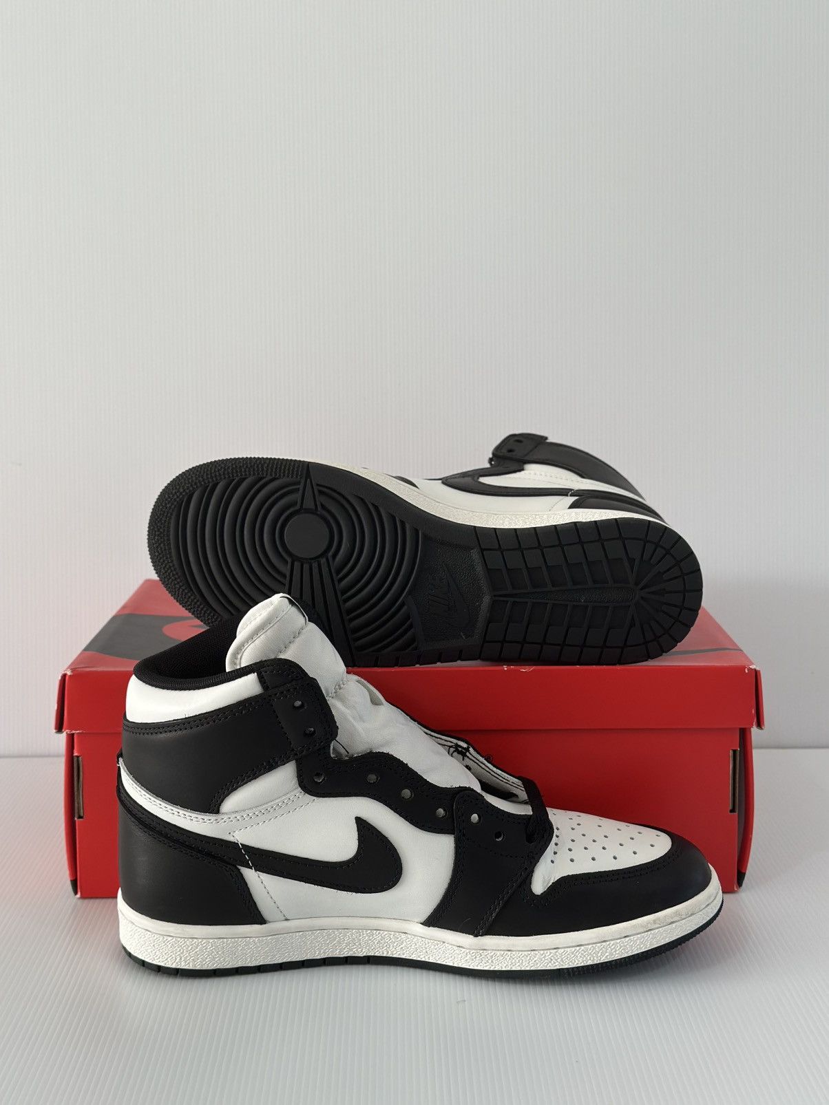 Nike Jordan 1 Retro High “85” Black/White Size US 8.5 / EU 41-42 - 6 Thumbnail