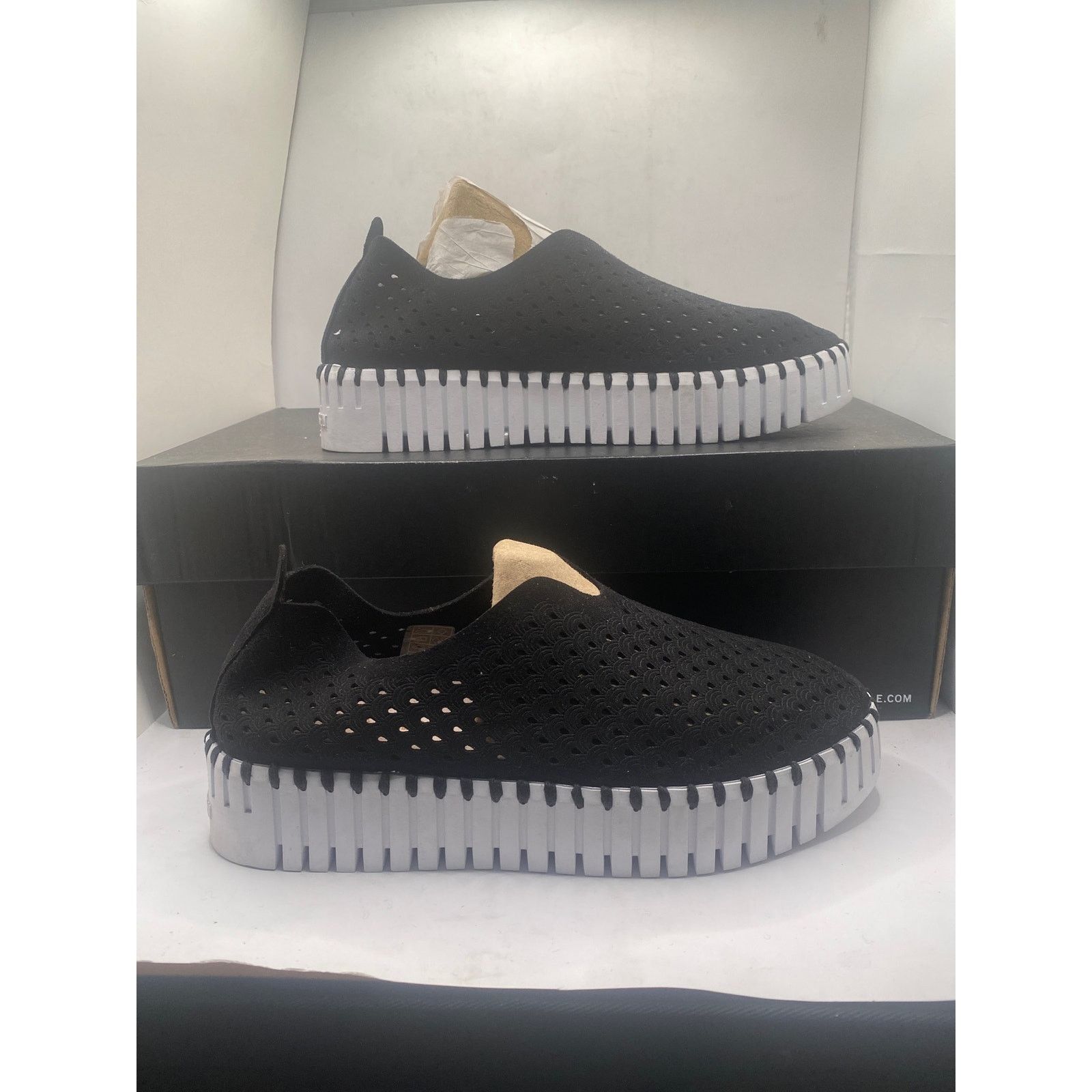 Ilse Jacobsen ILSE JACOBSEN Tulip Slip-On Platform Black Size 37 EU/ 7 US Size US 7 / IT 37 - 1 Thumbnail