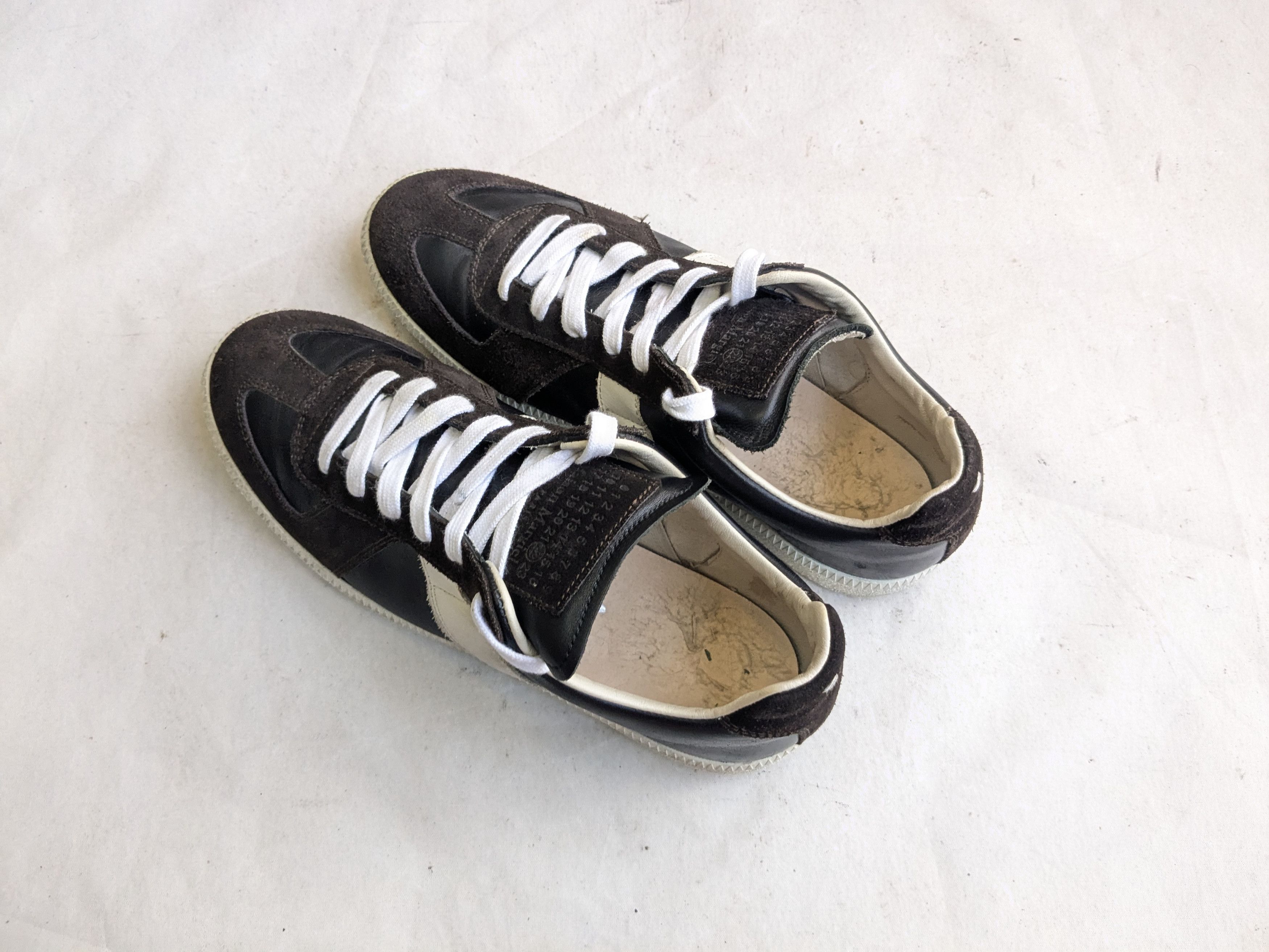 Maison Margiela Maison Margiela Gat Sneaker Low Black White 40 7 Suede Size US 7 / EU 40 - 13 Thumbnail