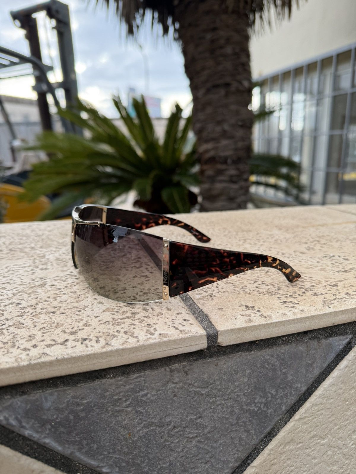Yves Saint Laurent Yves Saint Laurent Sunglasses YSL 6144/S Size ONE SIZE - 3 Thumbnail
