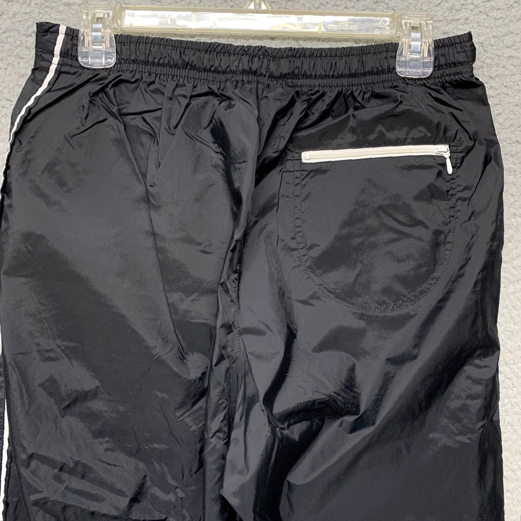 Nike Nike Running Pants Women’s Size 4/6 Black 2 Slash Pockets 8” Zipper at Ankle Size 27" / US 4 / IT 40 - 5 Thumbnail