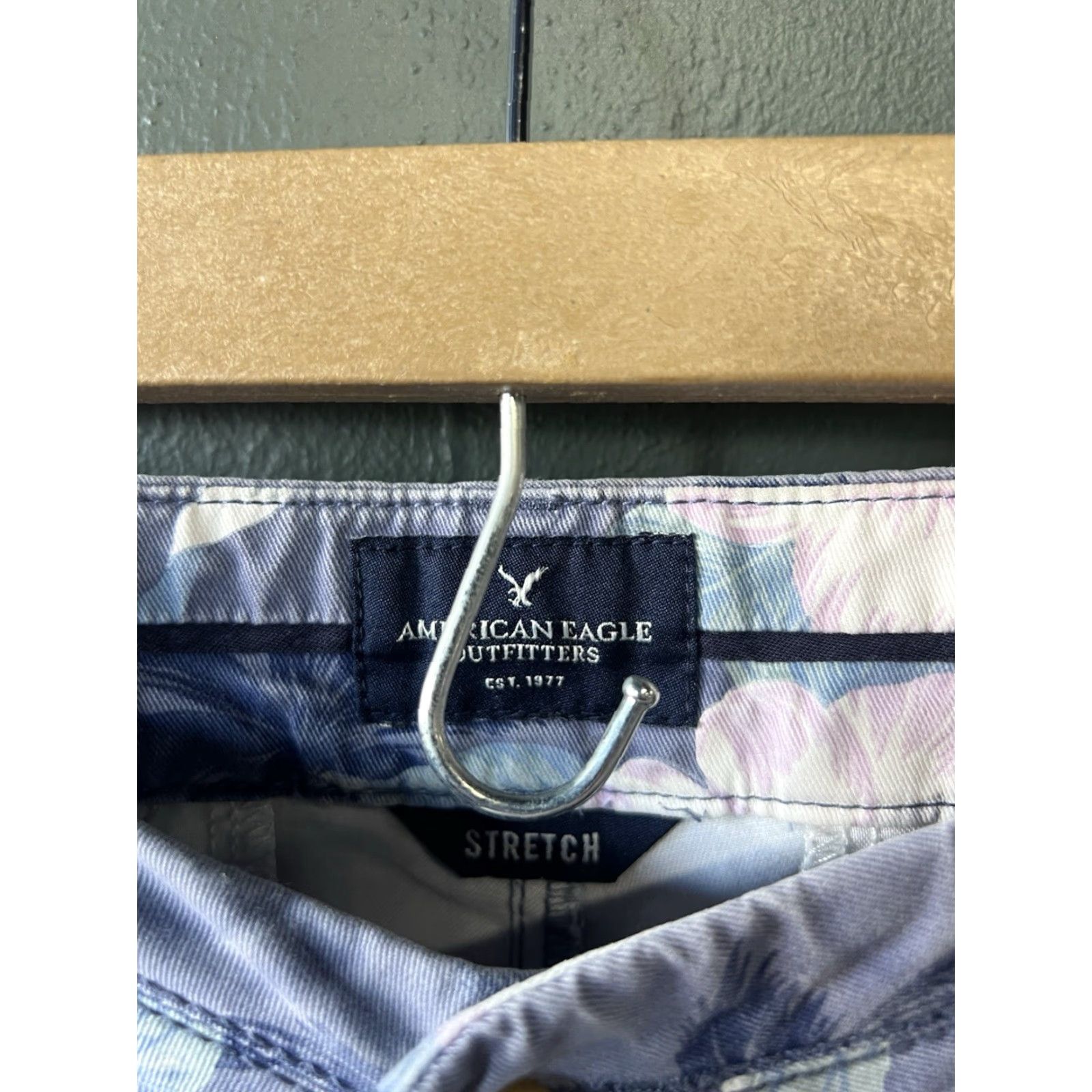 American Eagle Outfitters American Eagle Womens Midi Shorts Blue Floral Pattern Size 8 Size 30" / US 8 / IT 44 - 3 Thumbnail