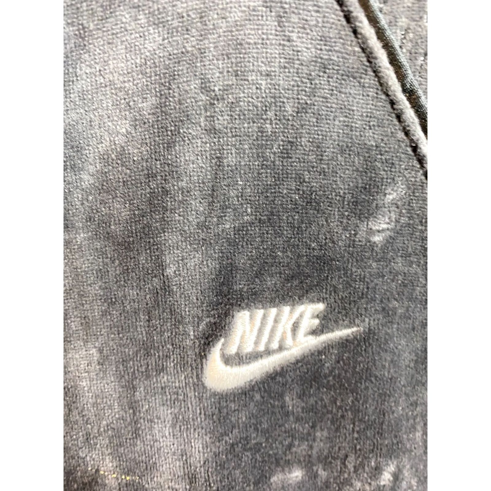 Nike VINTAGE Nike Full Zip Jacket Women's Medium Gray Velour Y2K Size M / US 6-8 / IT 42-44 - 2 Thumbnail
