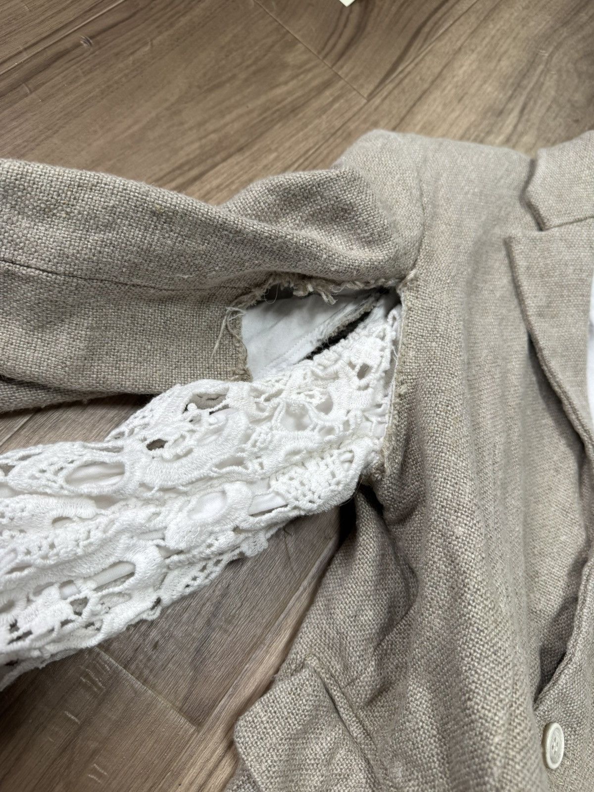 Comme des Garcons Comme des Garçons SS26 Deconstructed Lace Panel Linen Blazer Size US S / EU 44-46 / 1 - 9 Thumbnail