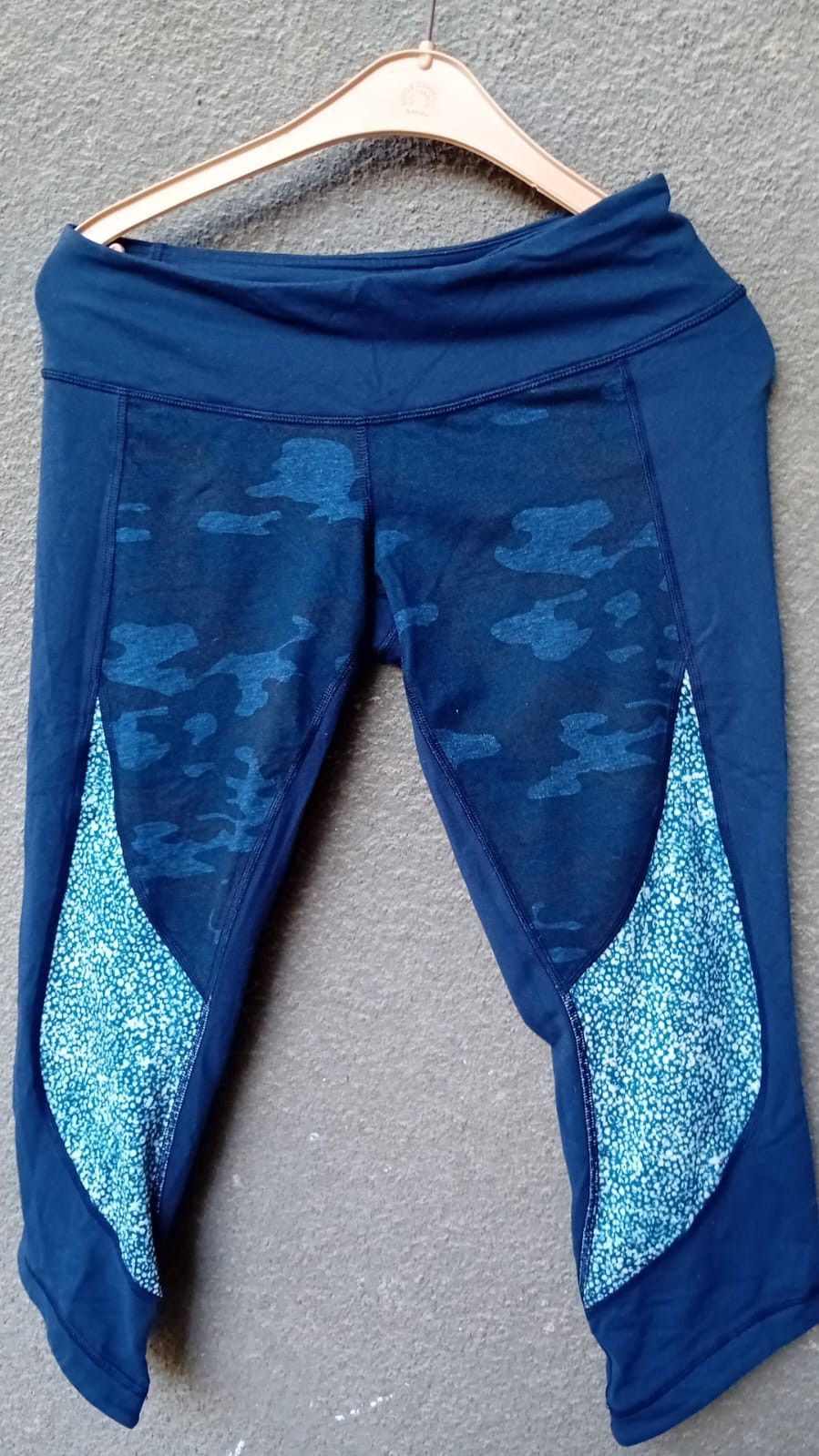 Lululemon Lululemon Align High-Rise Camo-ish Crop Yoga Pants sz 8 Size 30" / US 8 / IT 44 - 2 Thumbnail
