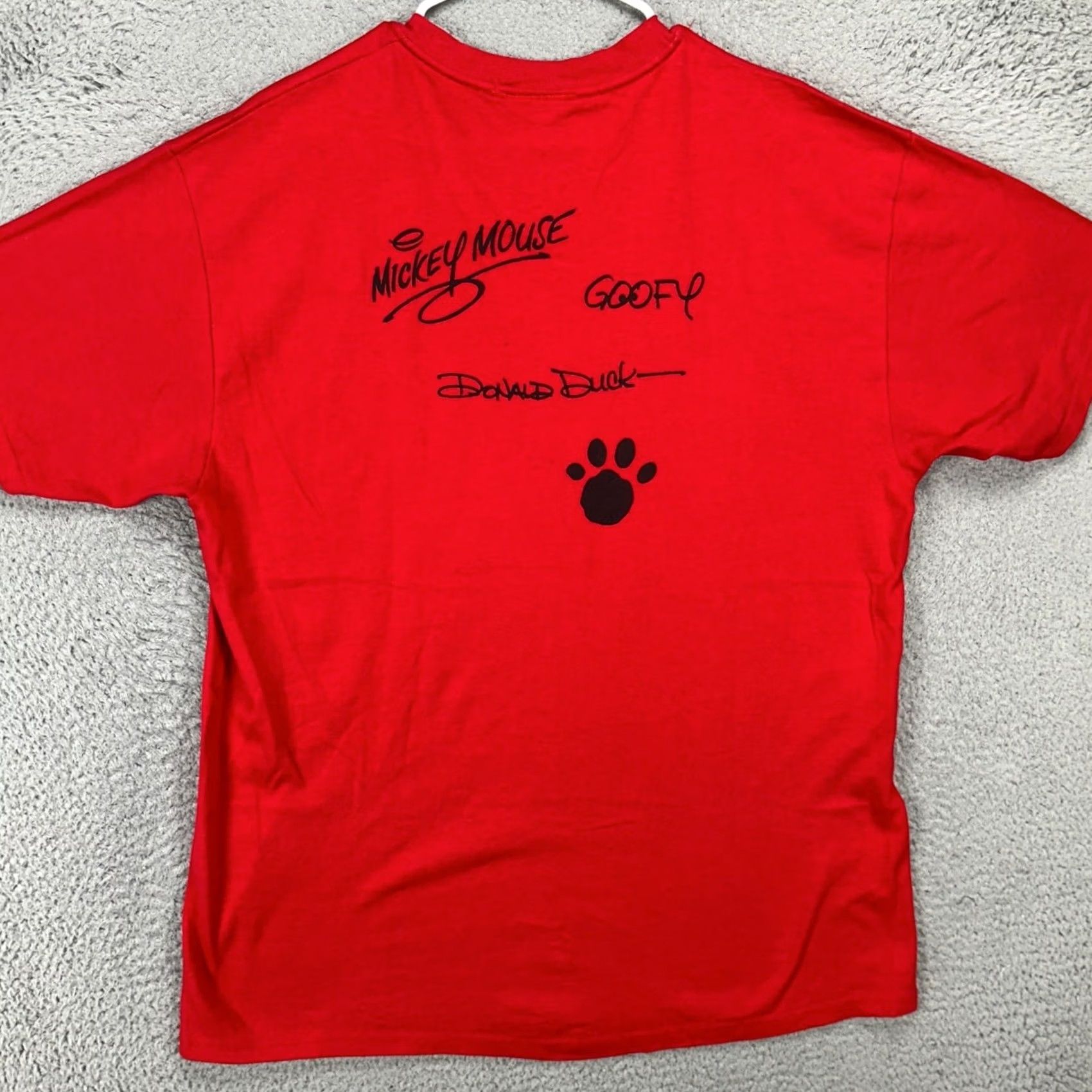 Vintage VINTAGE Disneyland T-Shirt Tee Mens XL Red 45 Year Of Magic Mickey Goofy Donald Size US XL / EU 56 / 4 - 2 Thumbnail