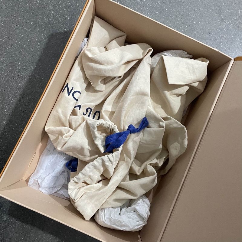 Louis Vuitton Louis Vuitton White Casual Sneakers for Men -2508 Size US 9.5 / IT 39.5 - 5 Thumbnail