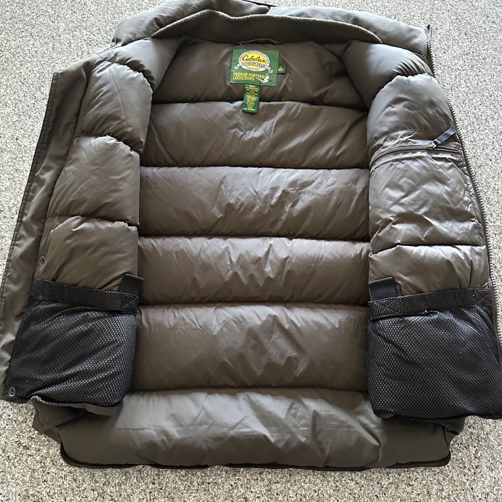 Vintage Cabela’s Vest Down 550 Premier 65% Cotton 35% Polyester Brown XL Men’s Regular Zip Full-Weight Puffer Jacket Fashion: 550 Size US XL / EU 56 / 4 - 7 Thumbnail