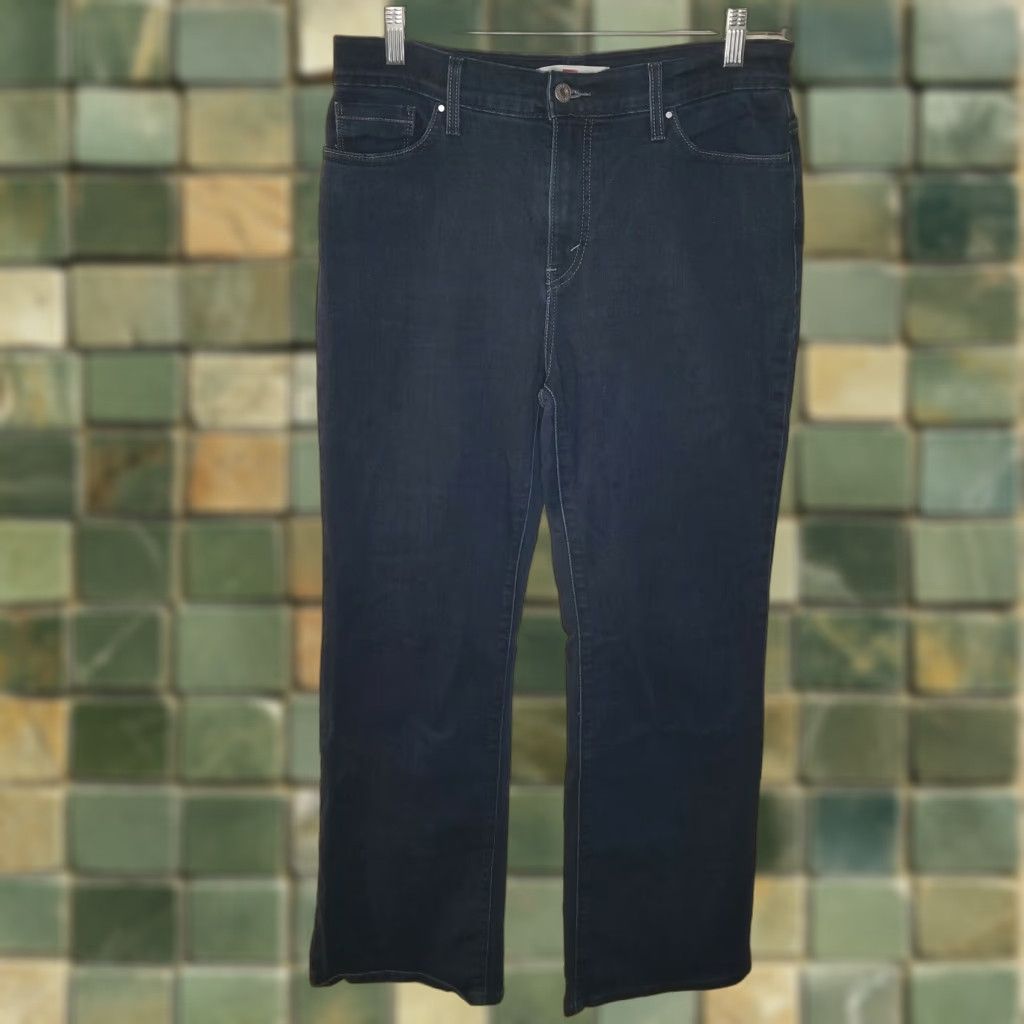 Levi's Levi 512 Womens Slimming Bootcut Jeans Size 14M Blue Size 32" / US 10 / IT 46 - 1 Thumbnail