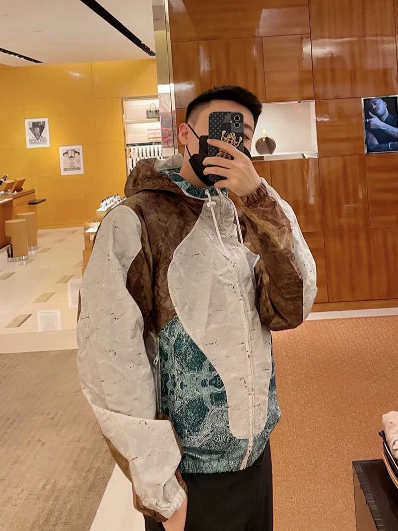 Louis Vuitton Louis Vuitton Marbled presbyopic patchwork assault jacket Size US M / EU 48-50 / 2 - 7 Thumbnail