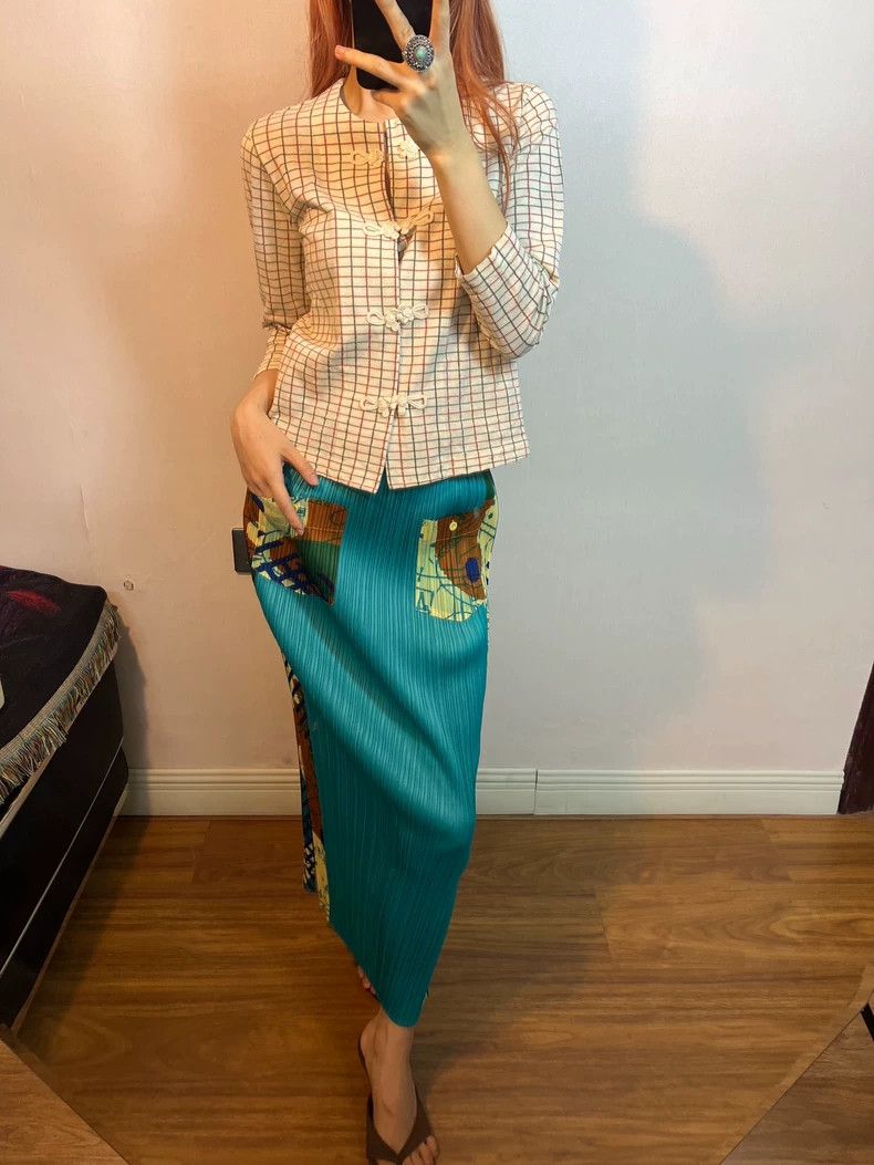 Issey Miyake Issey Miyake size:3 A light blue skirt Size 42" / US 20 - 9 Thumbnail