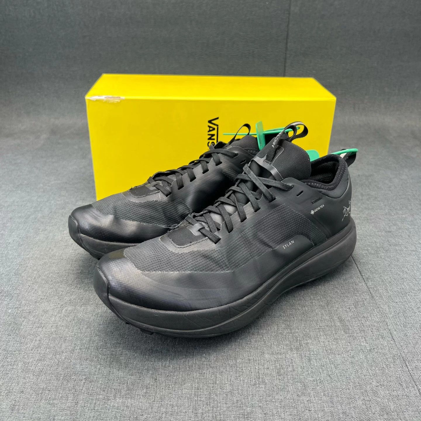 Other Arc'teryx Sylan Black 42.5 New w/ Box Size US 9 / EU 42 - 1 Thumbnail