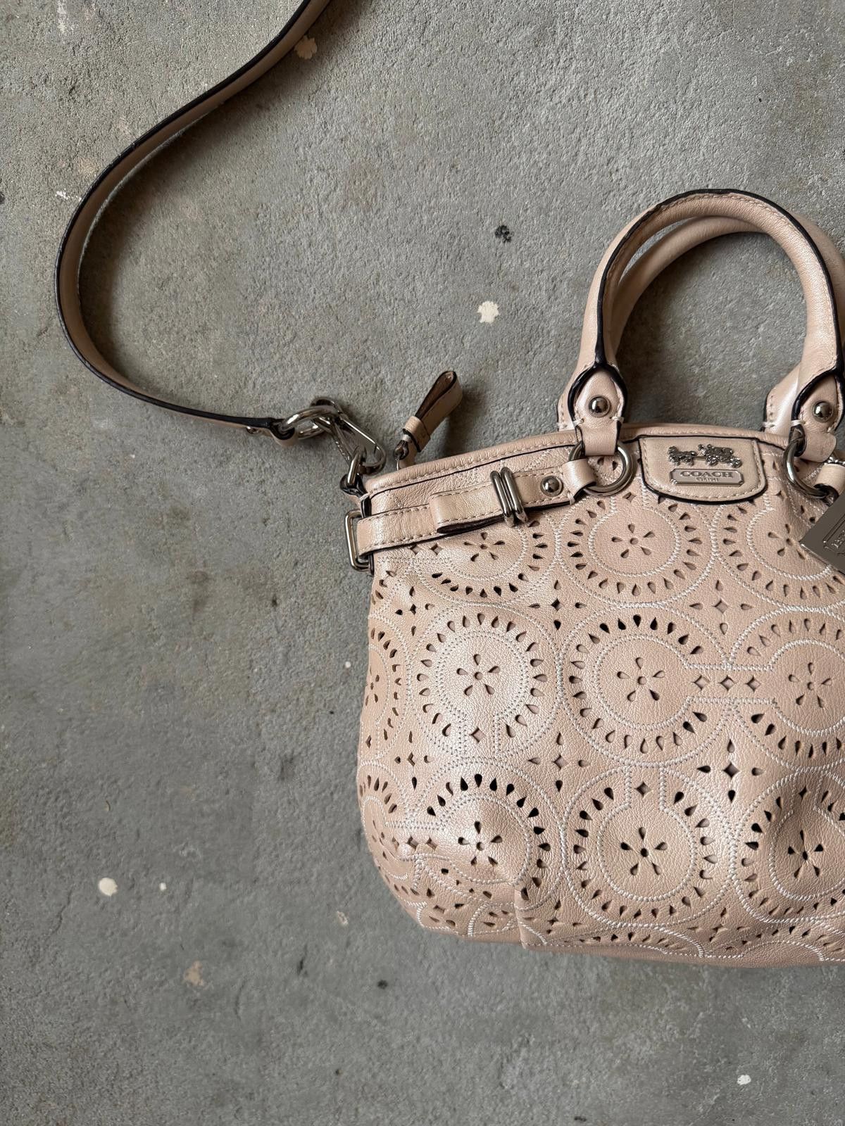Coach Coach 2Way Madison Shoulder Bag Beige Size ONE SIZE - 2 Thumbnail