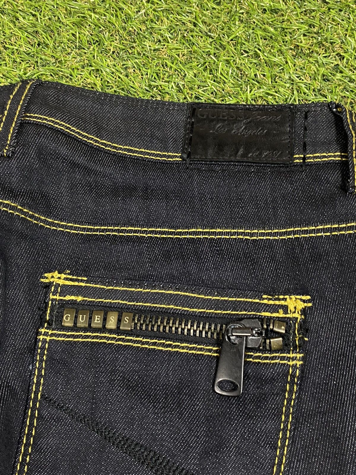 Guess Vintage Y2K Guess premium jeans streetwear style size 27 Size 27" / US 4 / IT 40 - 3 Thumbnail