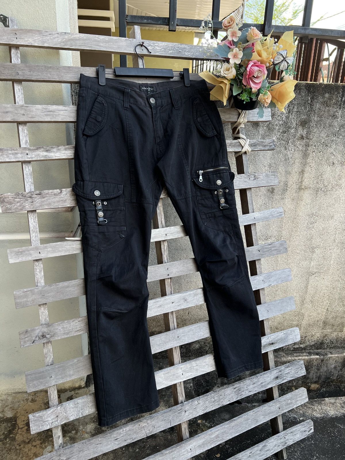 In The Attic Vintage In The Attic Modern Cargo Pants with Zipper & Buckle Size 33" - 1 Thumbnail