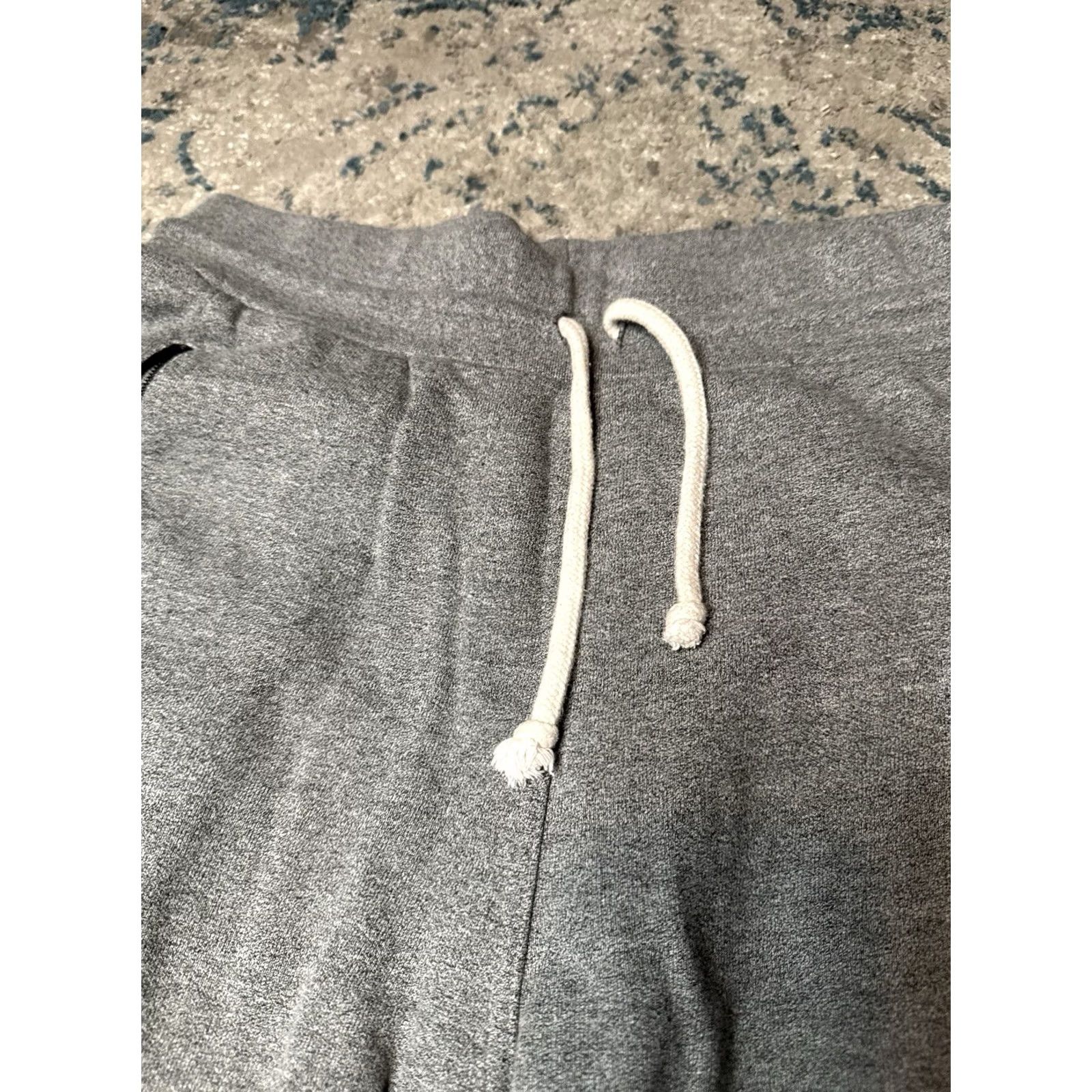 John Elliott John Elliott Escobar Jogger Sweatpants Gray Zip Pocket USA Made Size 4 Mens Slim Tapered 32 Inseam Cotton Blend Pockets Size US 33 - 5 Thumbnail