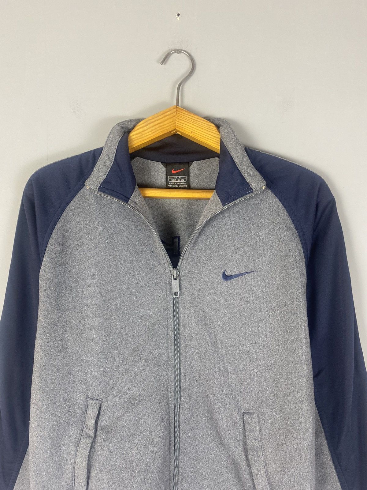 Nike × Vintage Vintage 90s Nike sweatshirt big logo Size US XS / EU 42 / 0 - 2 Thumbnail