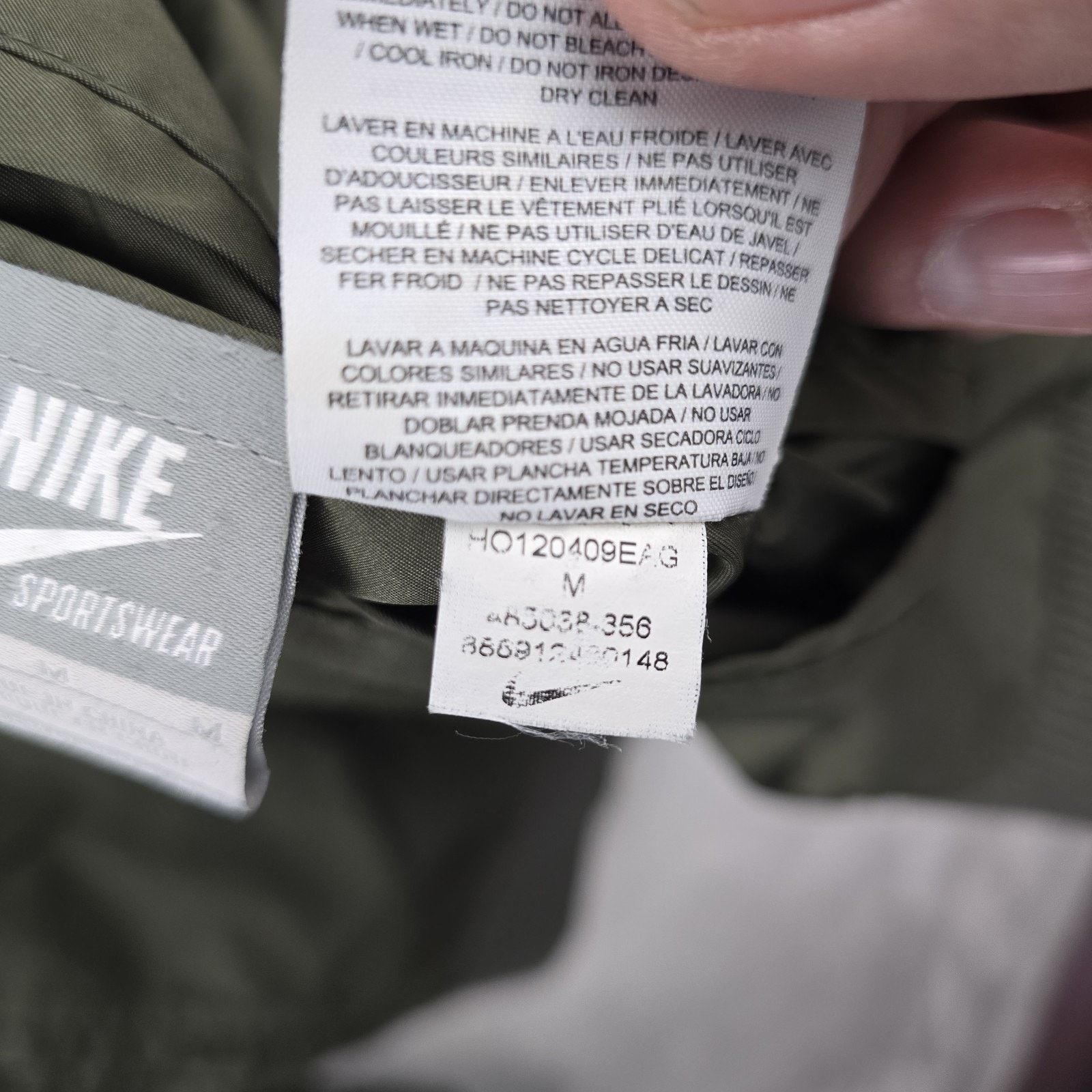 Nike Vtg Nike Reversible Bomber Jacket Mens Medium Y2K Gray Tag Size US M / EU 48-50 / 2 - 9 Thumbnail