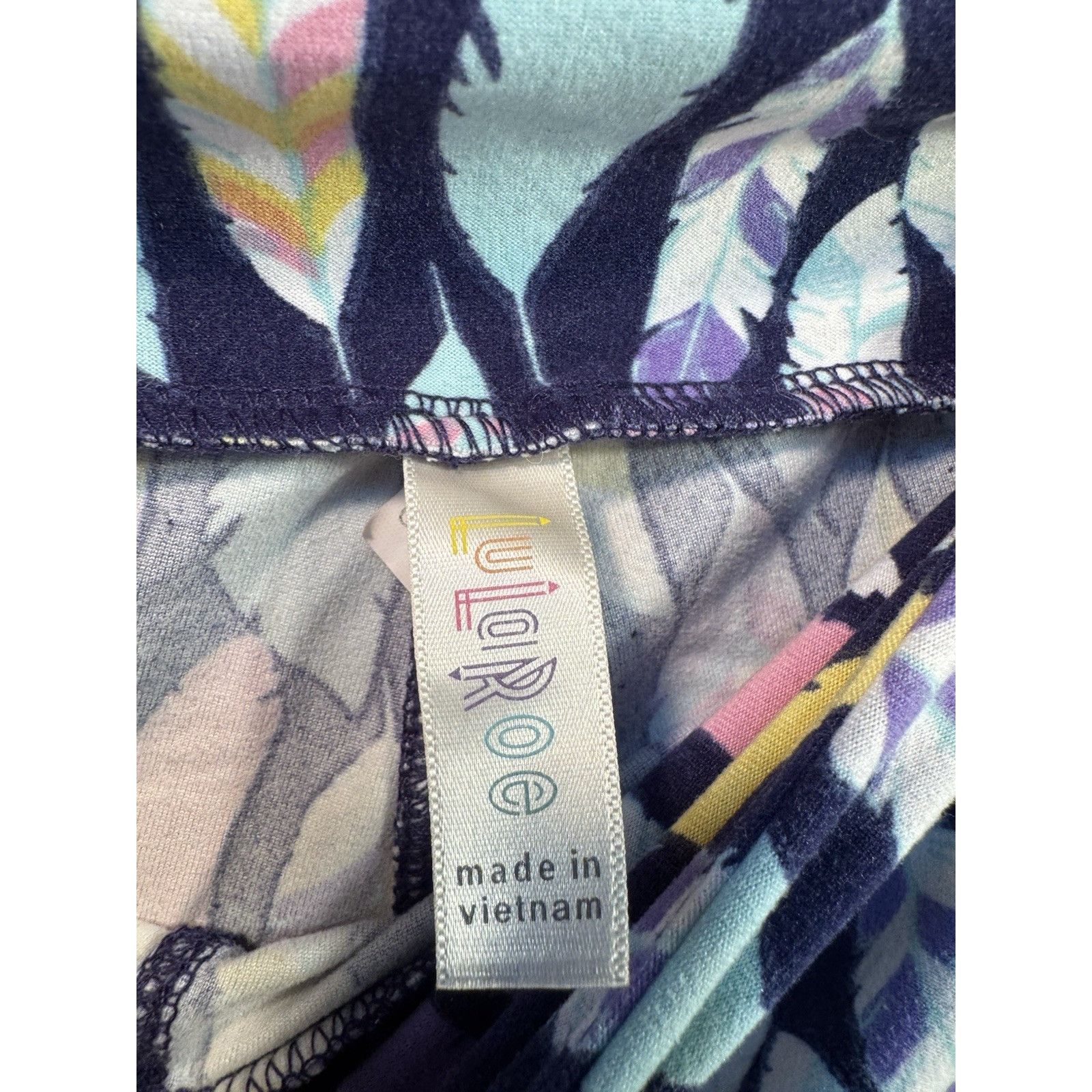 Other LuLaRoe Leggings OS One Size BIRD FEATHERS Purple Blue Pink Size 29" - 7 Thumbnail