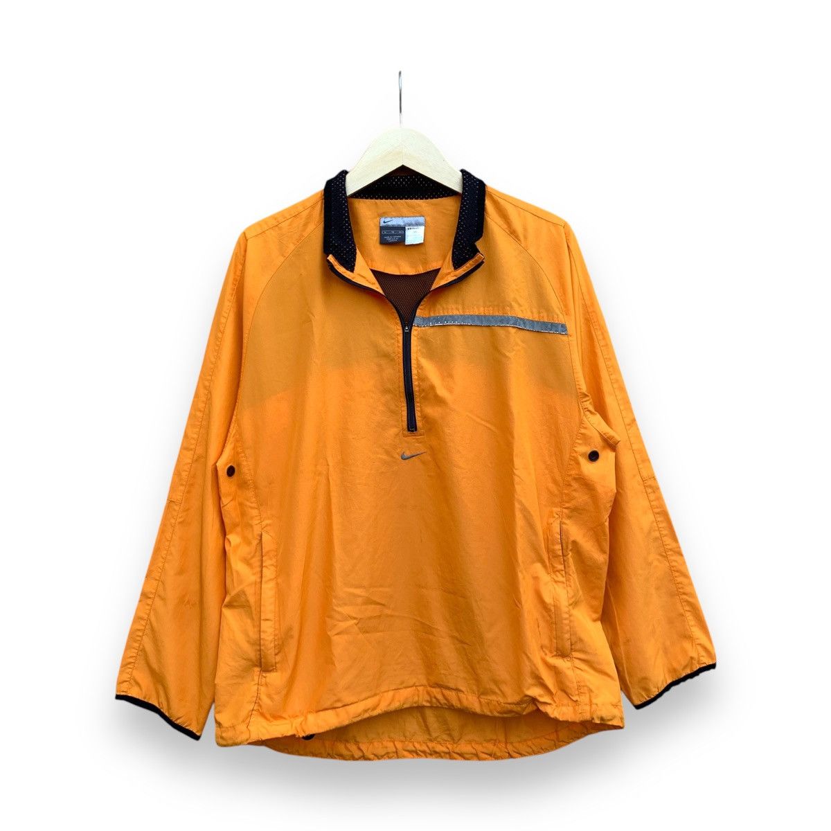 Vintage nike center logo gorpcore jacket