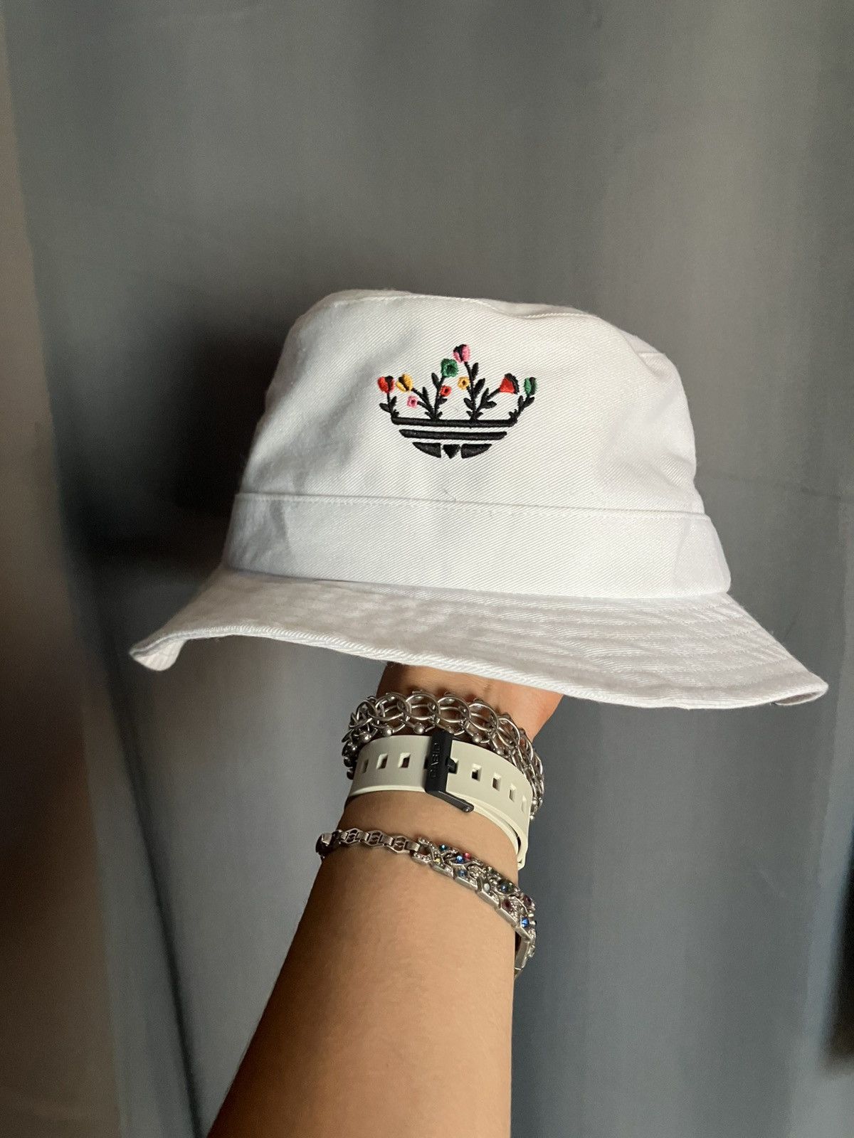 Adidas ADIDAS FLOWER LOGO BUCKETHAT Size ONE SIZE - 1 Thumbnail