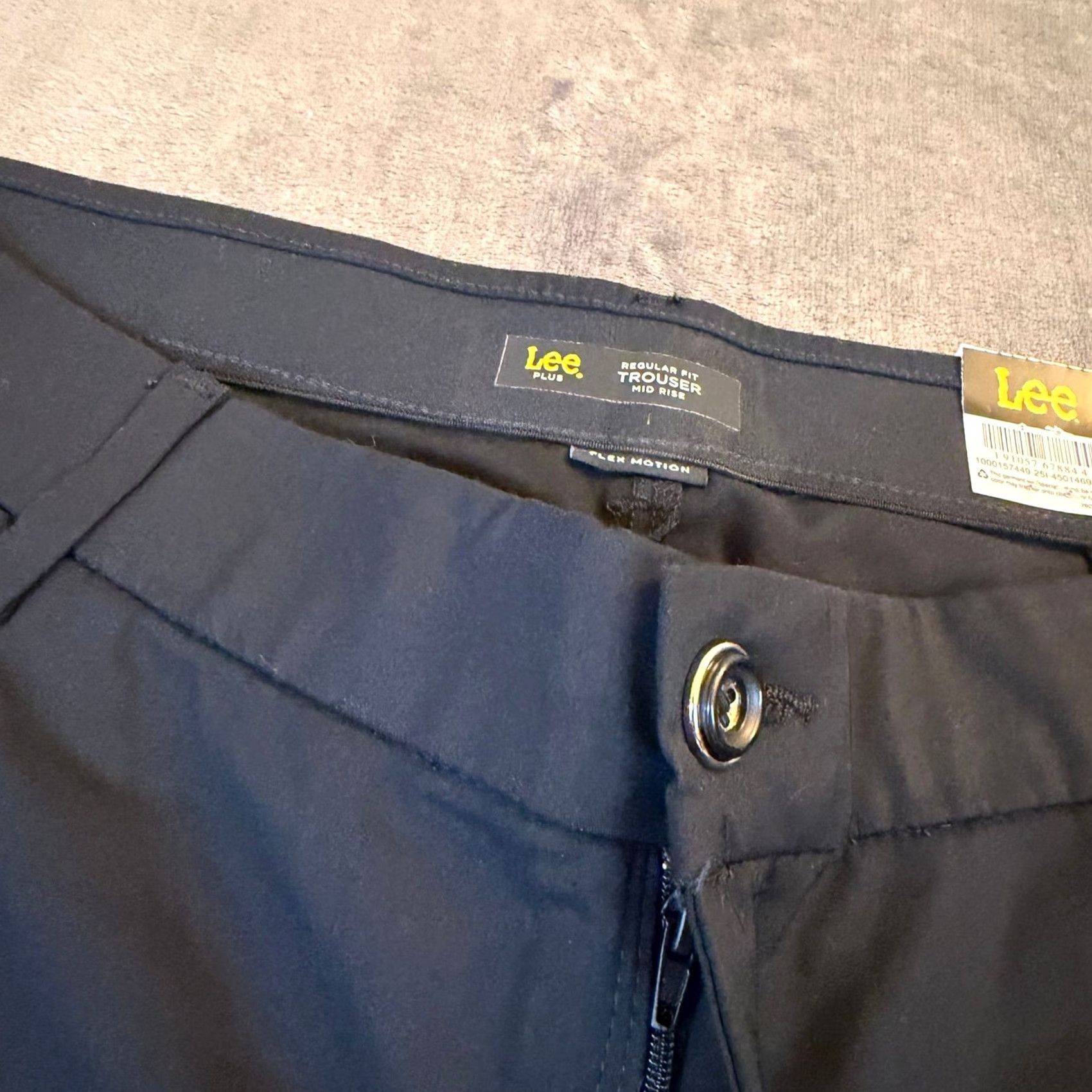 Lee Lee Trouser Mid Rise Black Pants Flex Motion Womens Plus size 18W Petite NWT Size 40" / US 18 - 5 Thumbnail