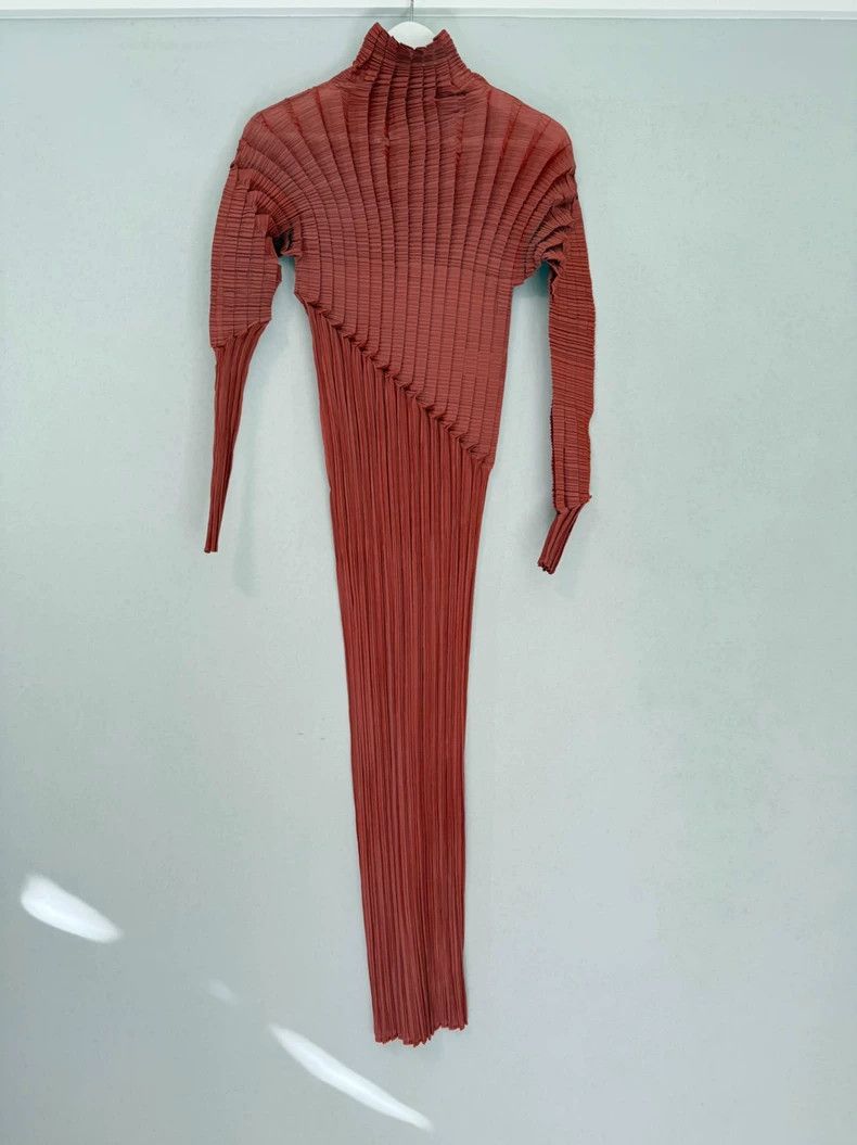 Issey Miyake Issey Miyake Red pleated dress Size L / US 10 / IT 46 - 4 Thumbnail