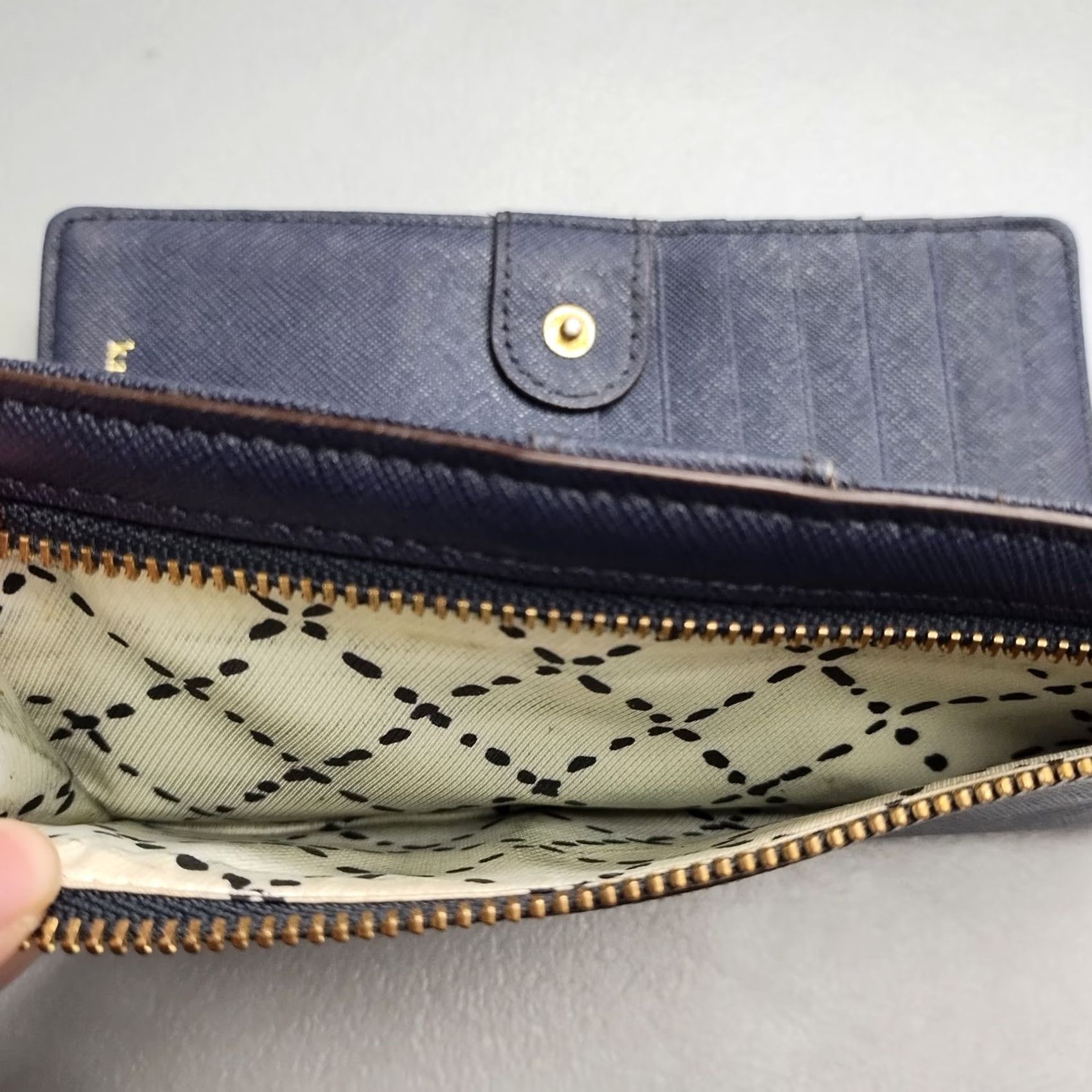 Vintage kate spade new york Laurel Way Stacy Clutch Wallet Womens Navy Snap Closure Wallet Navy Women’s Basic Pattern Solid Vintage No Size ONE SIZE - 5 Thumbnail