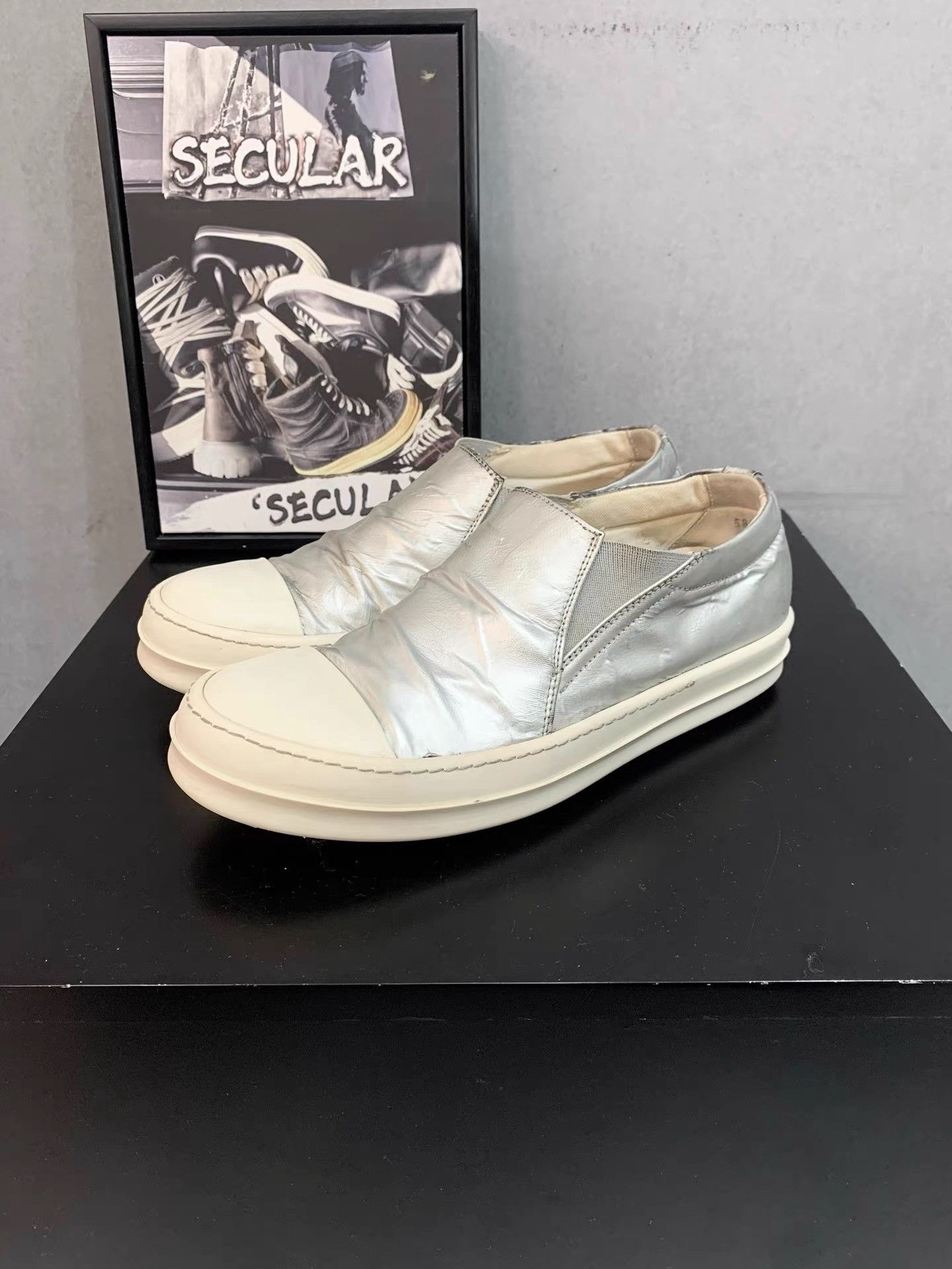 Rick Owens Rick Owens Silver Slip-On Shoes K34 Size US 7 / EU 40 - 1 Thumbnail