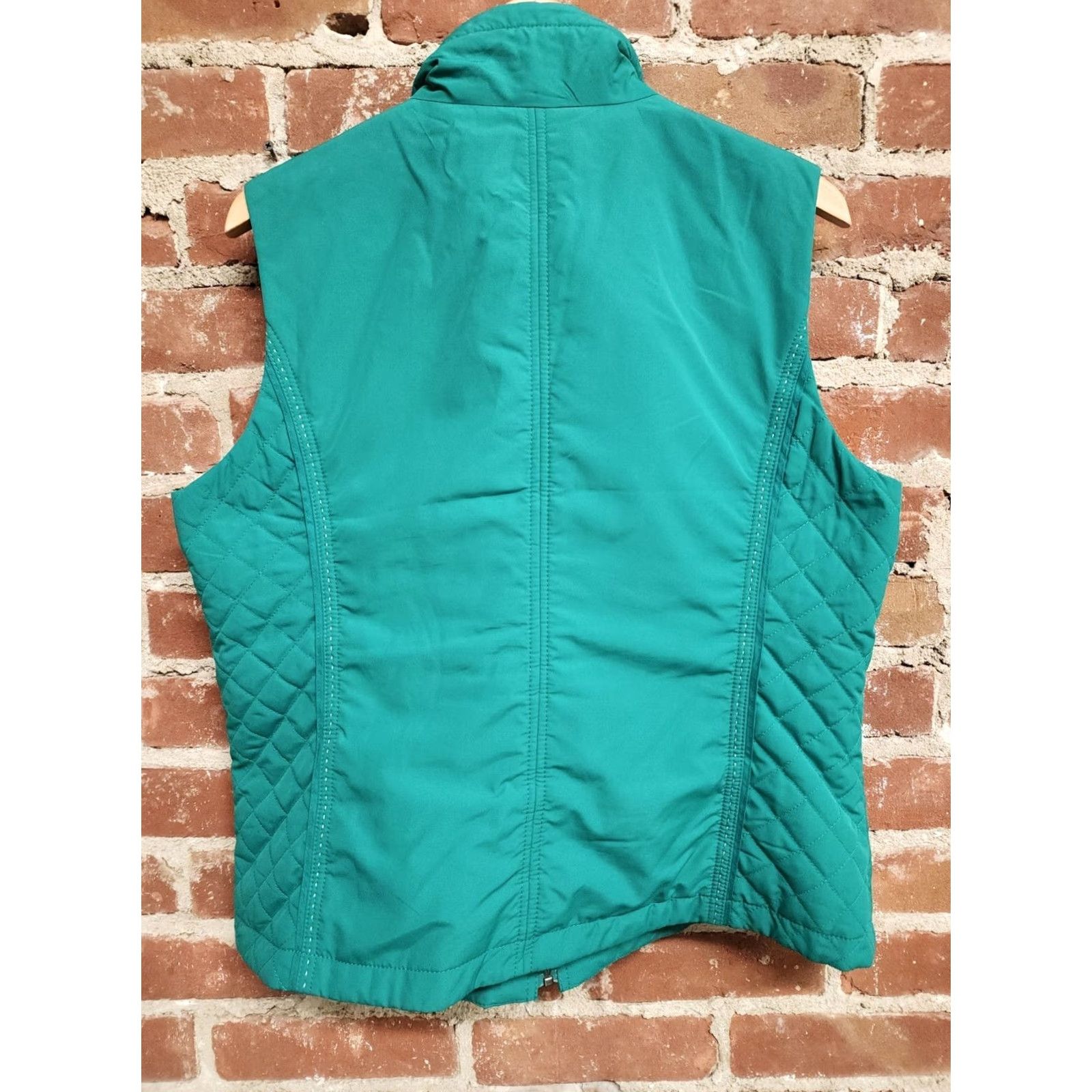 Coldwater Creek Coldwater Creek Vest Womens Green Quilted Sleeveless Outdoor Size L Adult Womens Urban Outdoor VINTAGE if applicable Size L / US 10 / IT 46 - 2 Thumbnail
