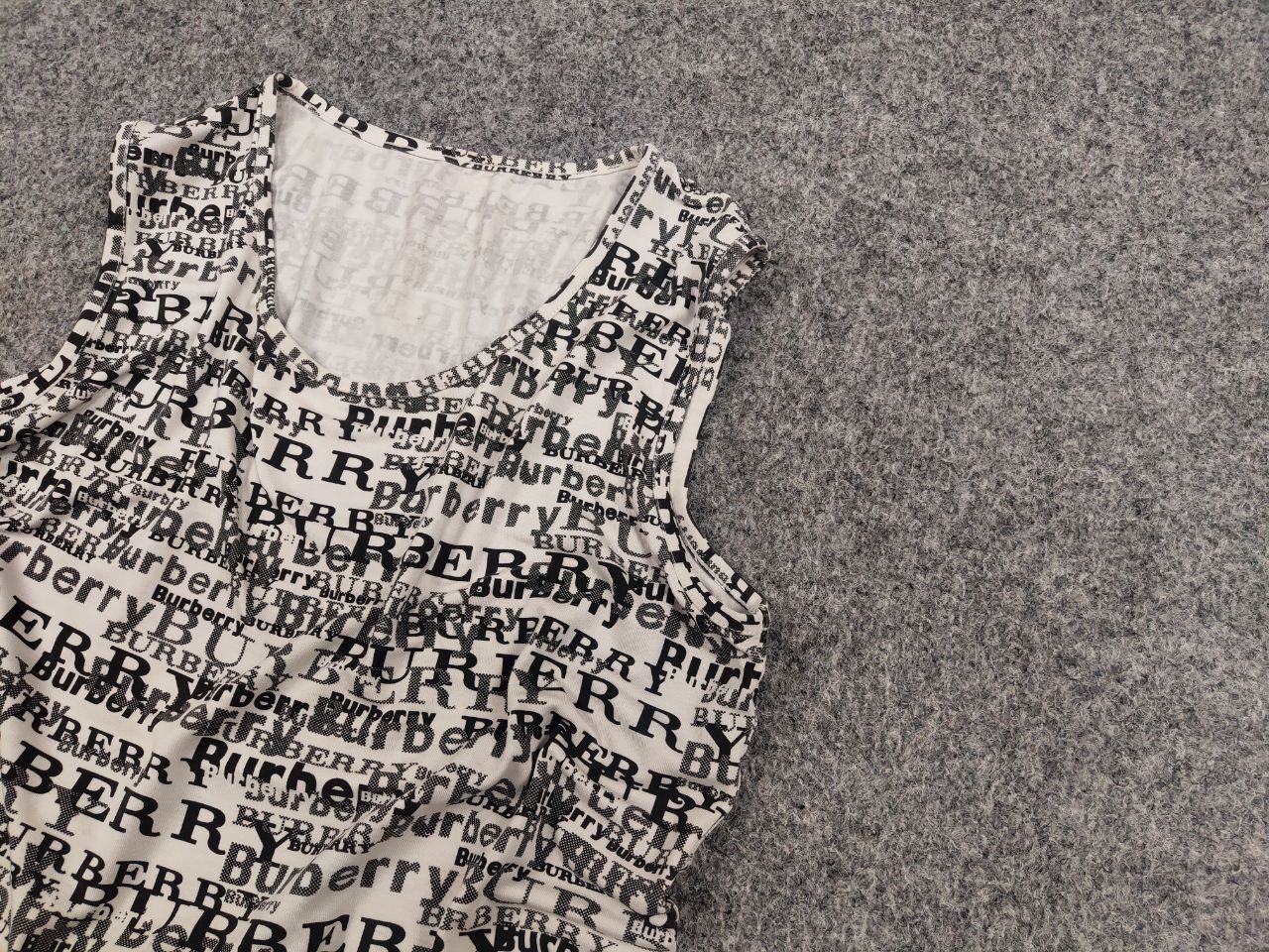 Burberry Burberry Vintage Authentic monogram Women's T-shirt tank top Size M / US 6-8 / IT 42-44 - 5 Thumbnail