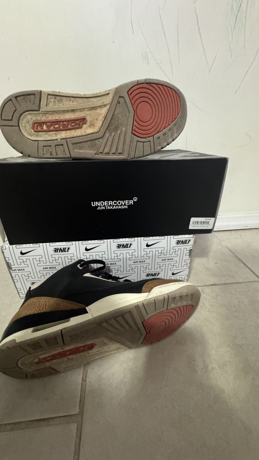 Jordan Brand Nike Air Jordan desert elephant, size 13 Size US 13 / EU 46 - 11 Thumbnail