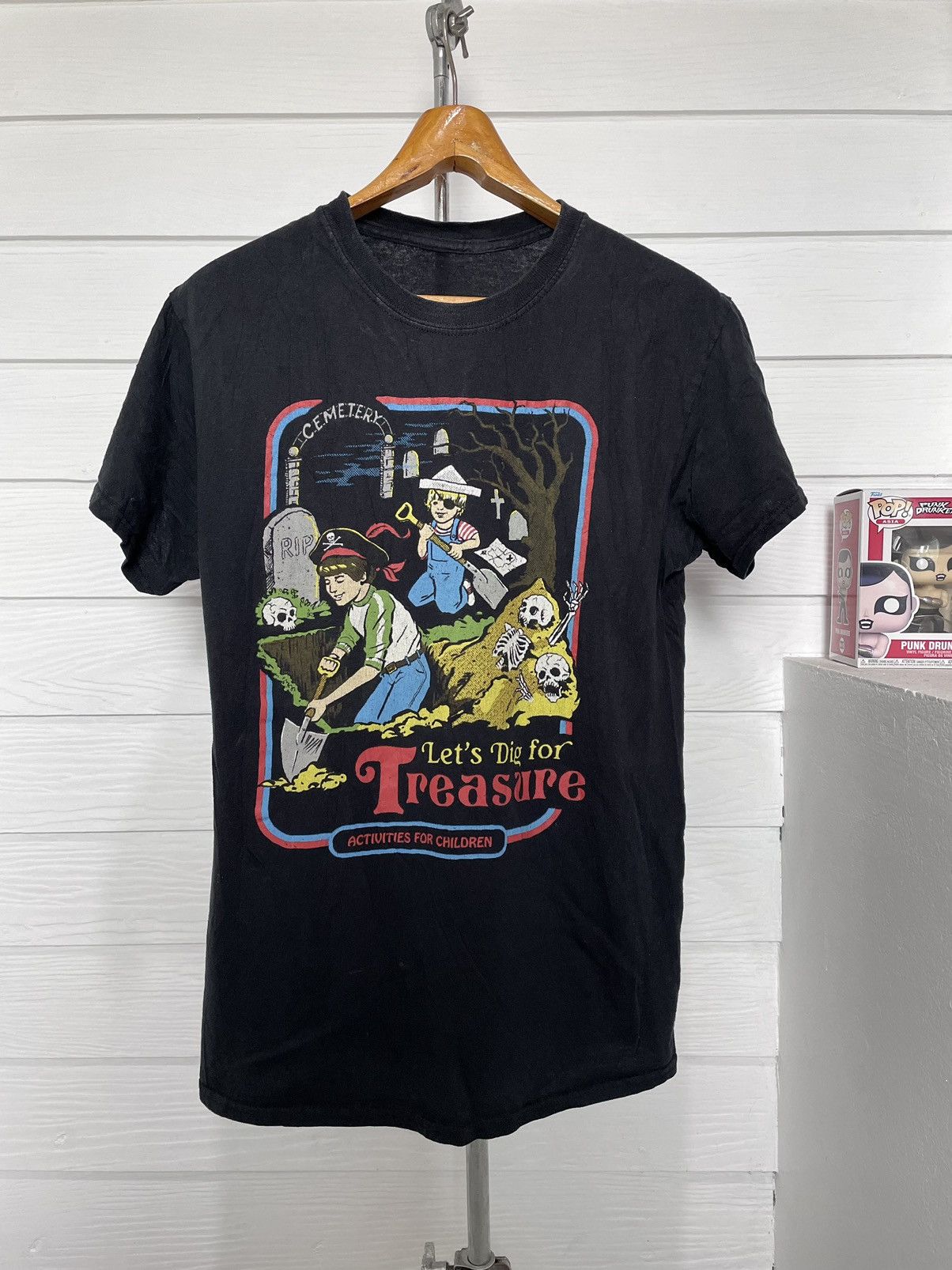 Expert Horror STEVEN RHODES LET’S DIG FOR TREASURE Size US M / EU 48-50 / 2 - 1 Thumbnail