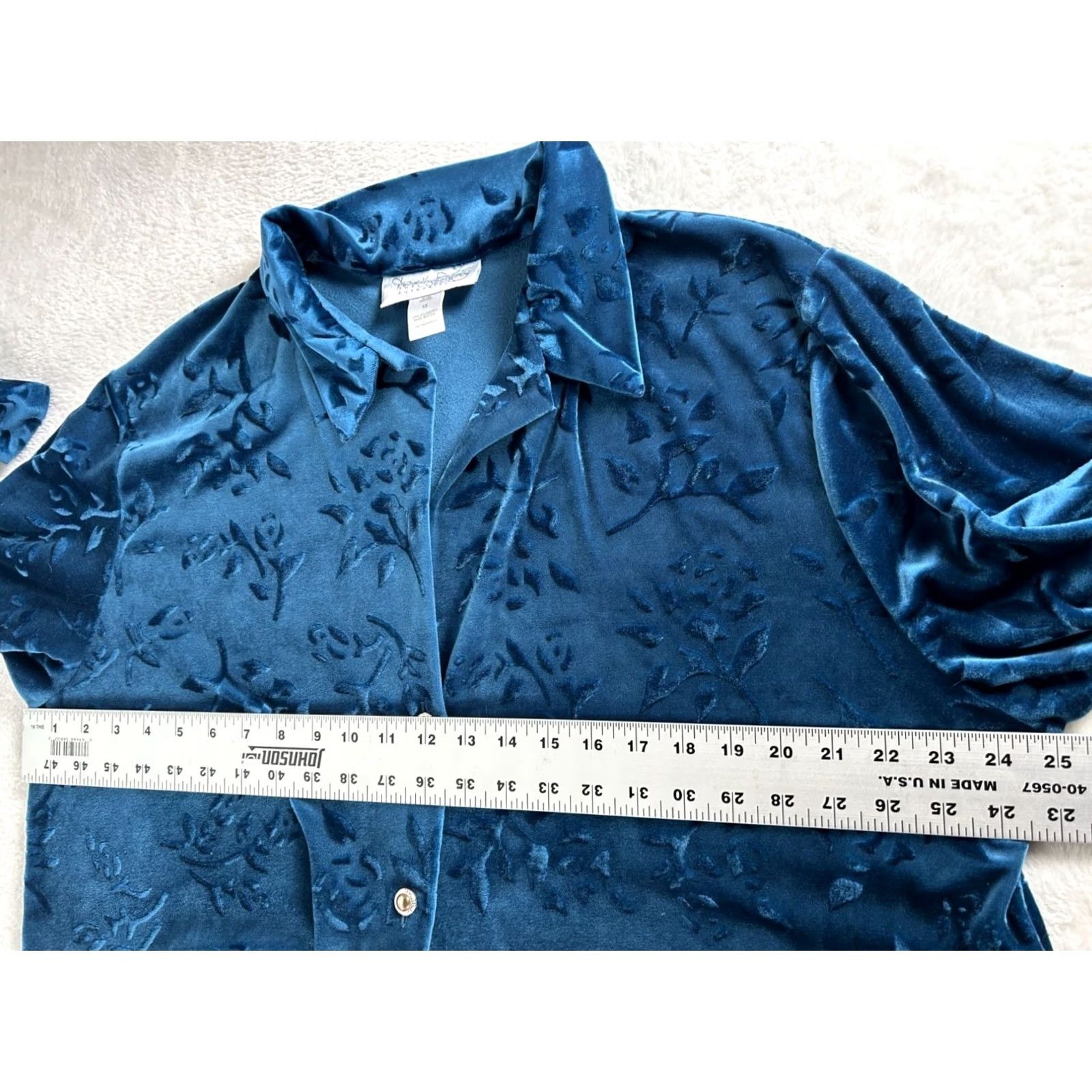 Diane von Furstenberg Diane von Furstenberg Shirt Womens 1X Blue Velvet Floral Button Long Sleeve Size XL / US 12-14 / IT 48-50 - 7 Thumbnail
