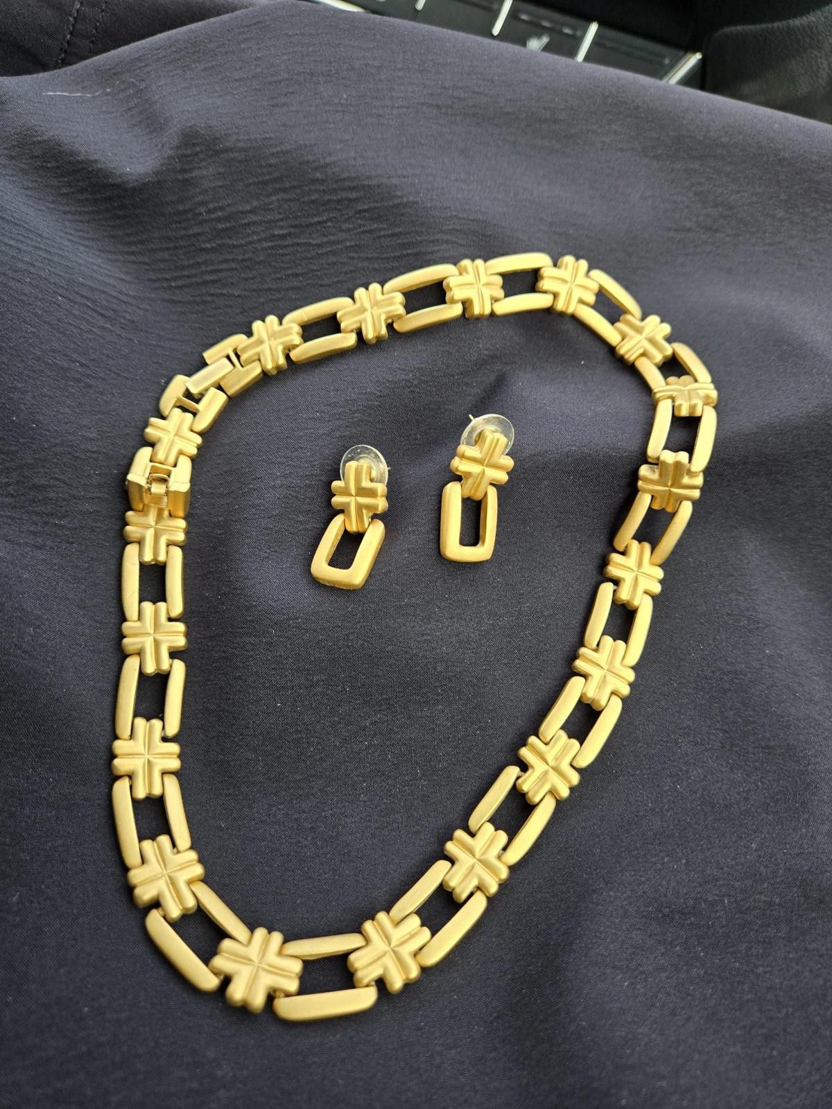 Designer Vintage Signed Butler Fifth Avenue Matte Goldtone set Size ONE SIZE - 1 Thumbnail