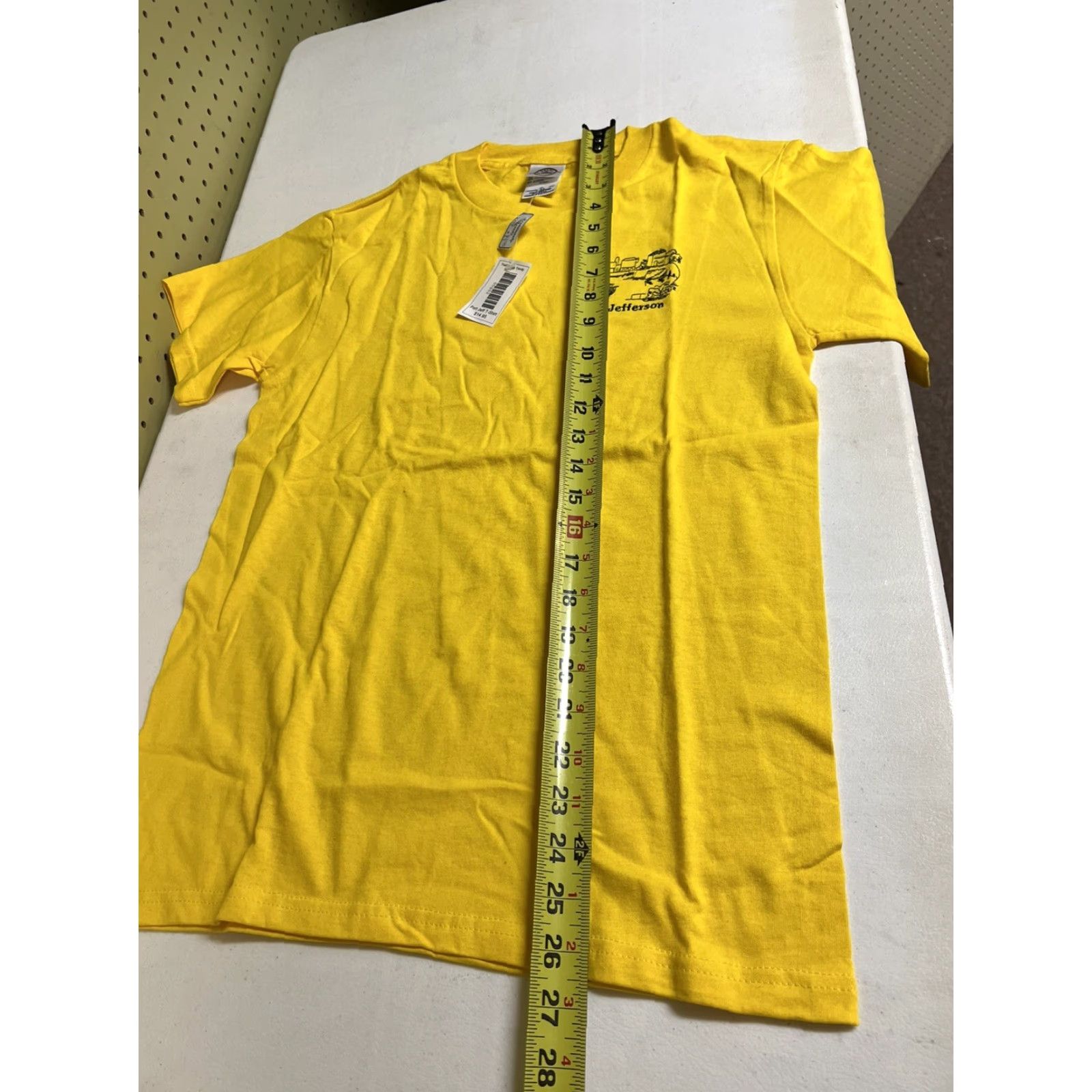 Delta VINTAGE Delta T-Shirt Port Jefferson New York Yellow Short Sleeve Embroidered Small S Mens Crew Neck Cotton Size US S / EU 44-46 / 1 - 6 Thumbnail