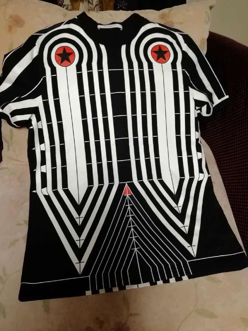 Givenchy Givenchy T-Shirt Size US S / EU 44-46 / 1 - 5 Thumbnail