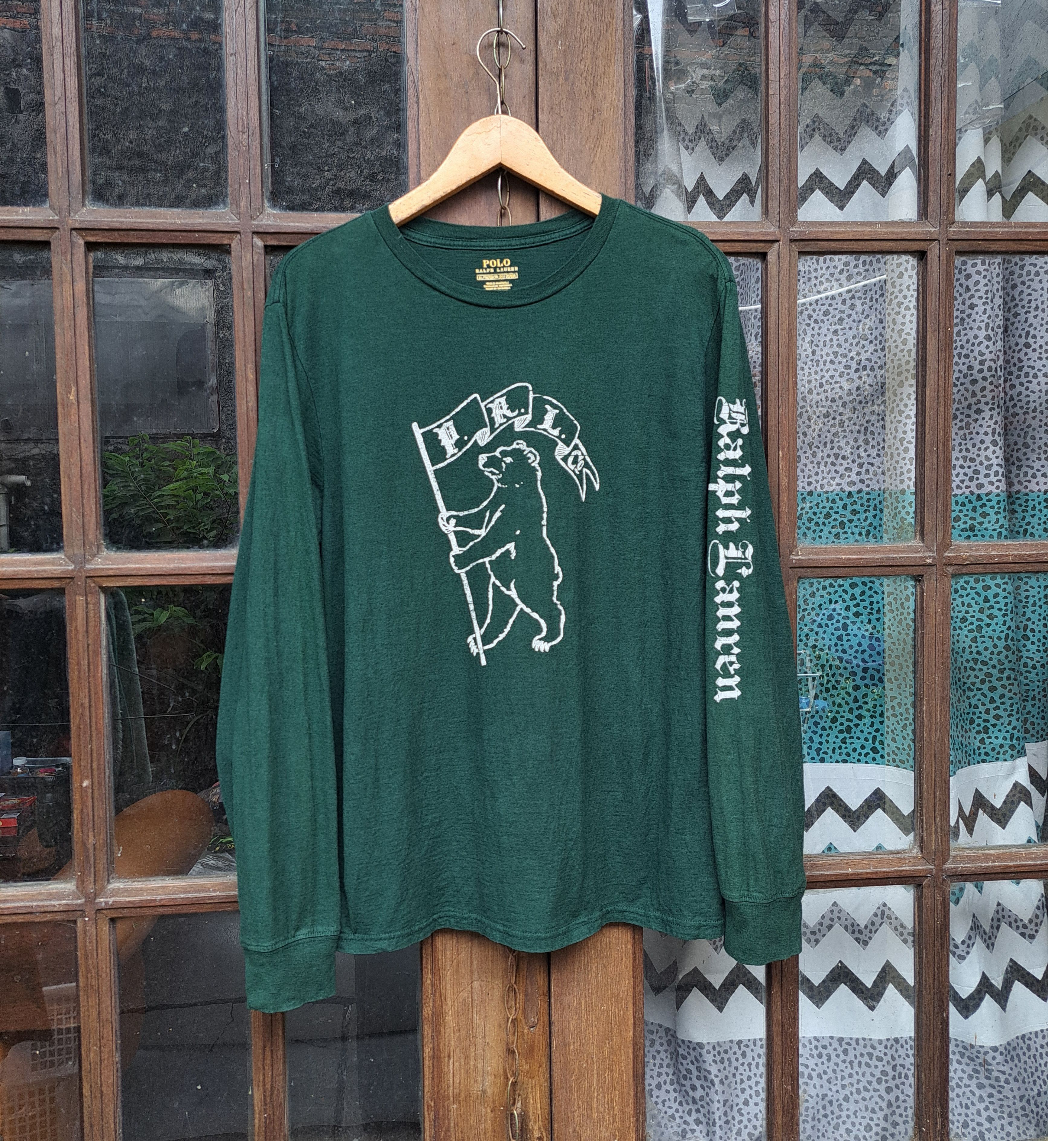 Polo Ralph Lauren Polo Ralph Lauren Boys XL (18-20) Polo Bear Spellout Tshirt Size US XL / EU 56 / 4 - 1 Thumbnail