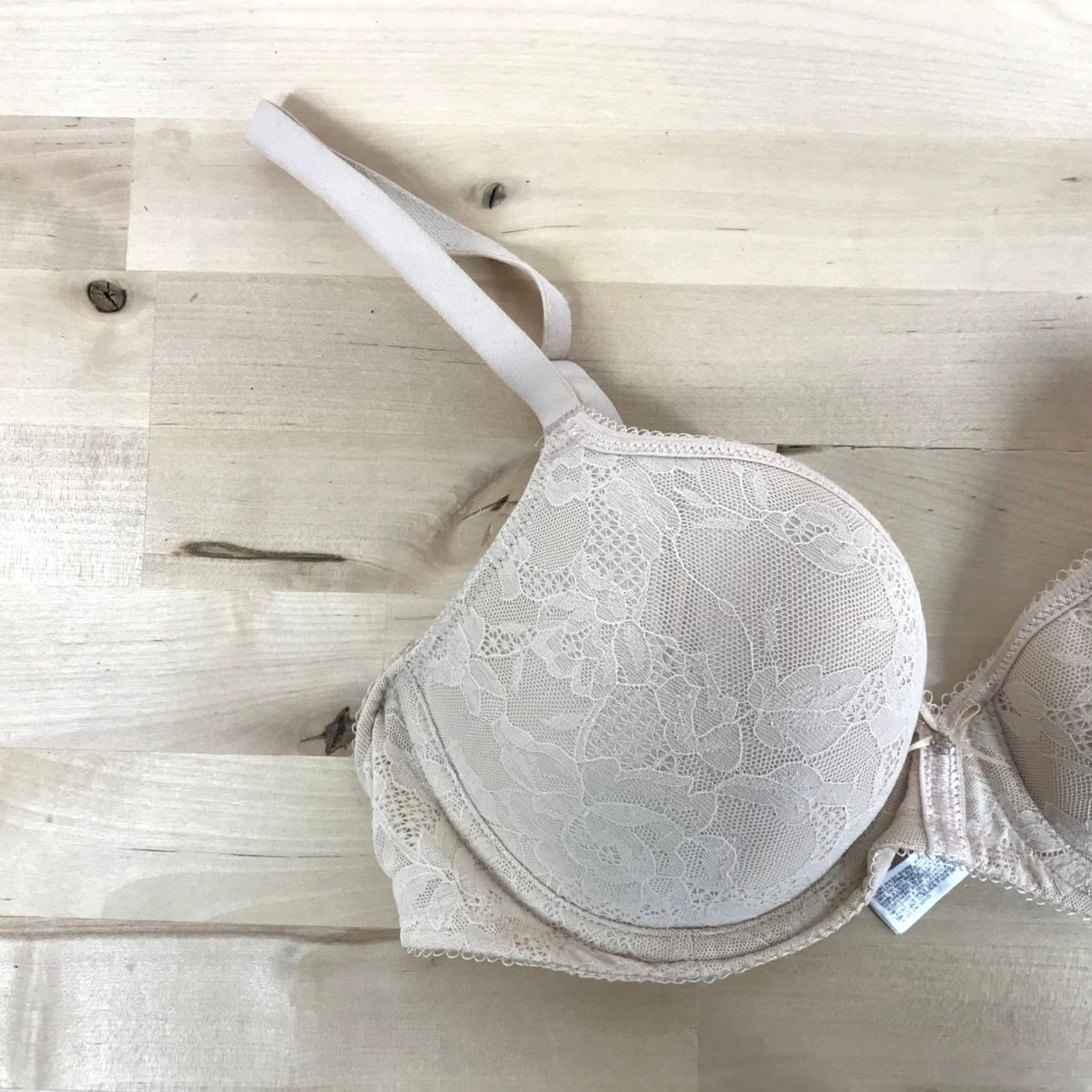 Vintage Wacoal Bra 34C Underwire Lace Floral Sand Beige 853201 Womens T-Shirt Style Gift Organza Bow Closure Oak? Size ONE SIZE - 2 Thumbnail