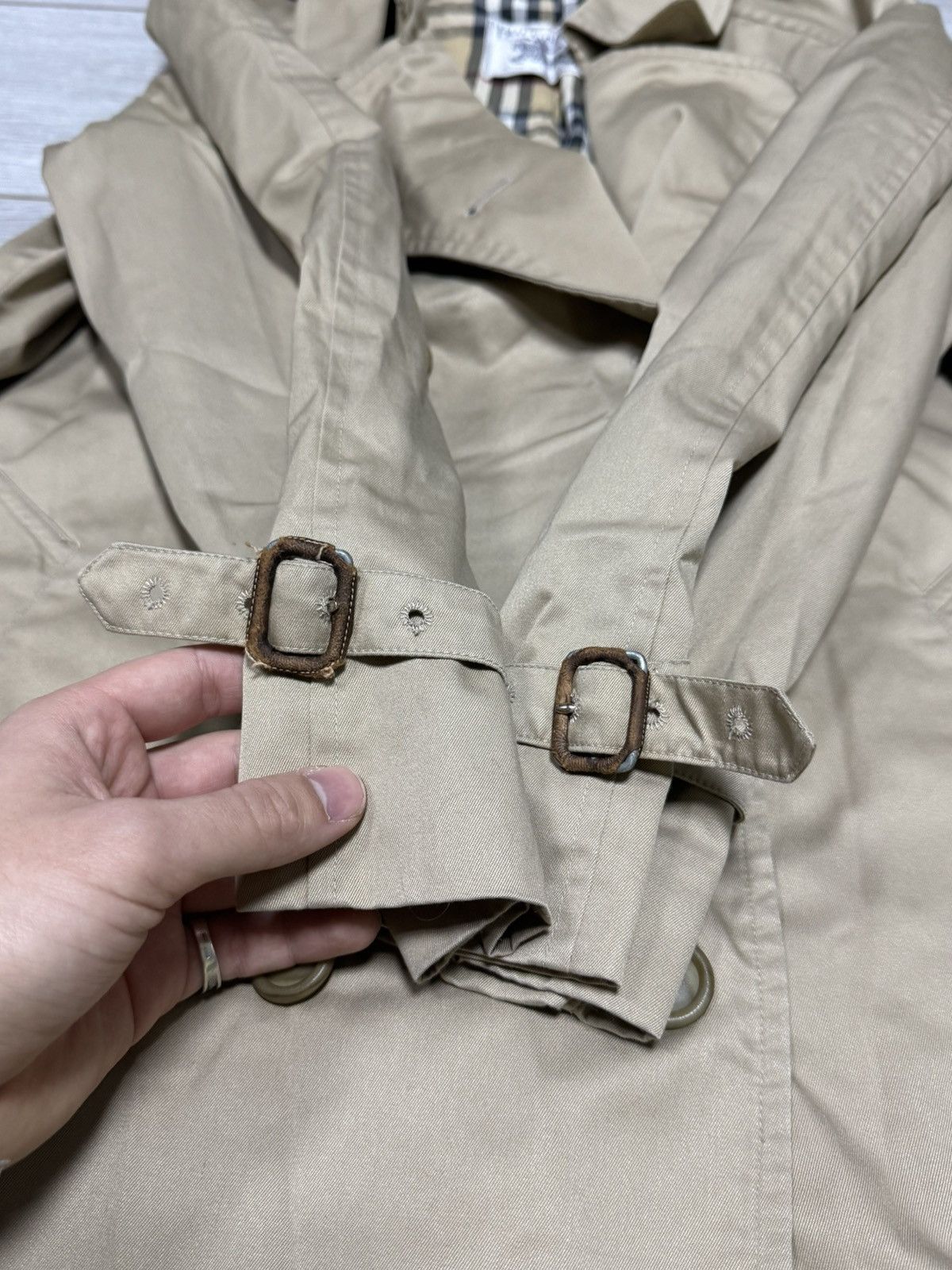 Burberry Burberry London unisexdouble breasted trench coat nova check Size US S / EU 44-46 / 1 - 17 Thumbnail