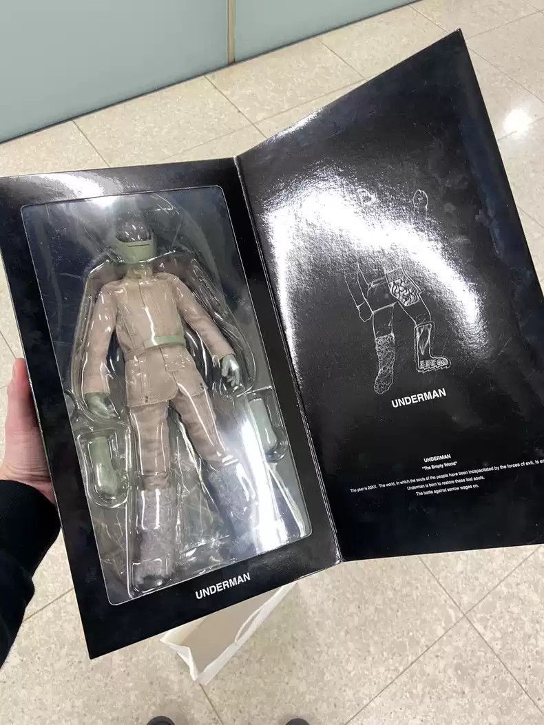 Undercover UNDERCOVER MEDICOM TOY "UNDERMAN" & "PYRANOID" 12-inch acti Size ONE SIZE - 6 Thumbnail