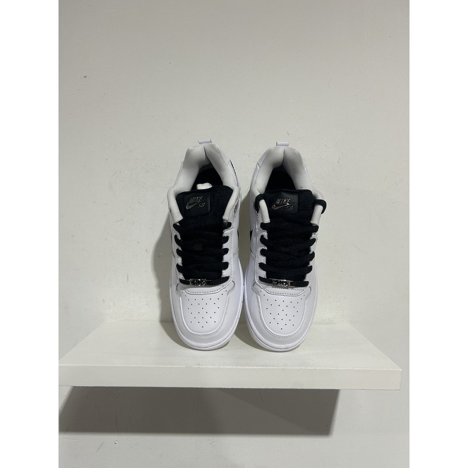 Nike NIKE SB ZOOM AIR PAUL RODRIGUEZ 1 OG WHITE BLACK SIZE 9 NEW Size US 9 / EU 42 - 2 Thumbnail