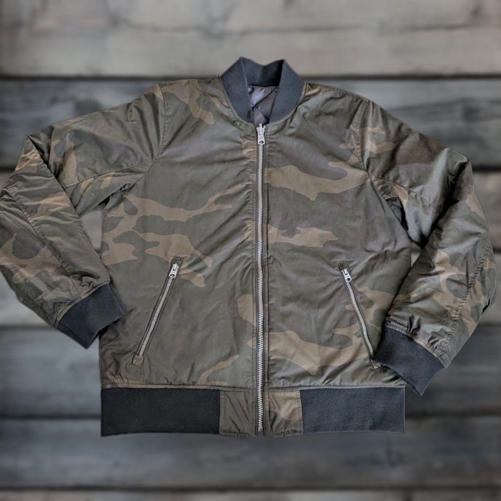 Abercrombie & Fitch Abercrombie & Fitch Baseball Bomber Camo Jacket Reversible Quilted Sz M Mens EUC Size US M / EU 48-50 / 2 - 1 Thumbnail