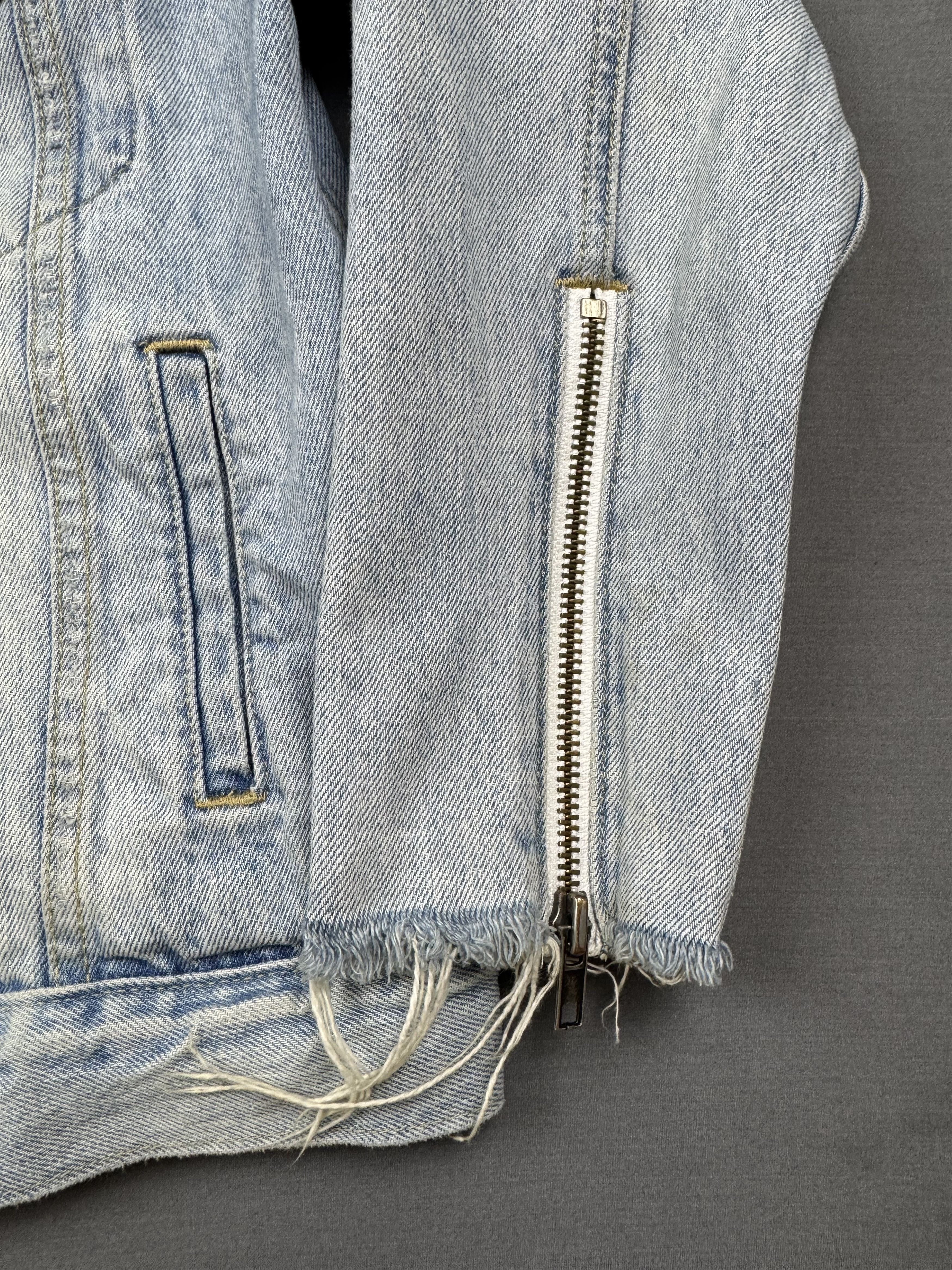 Levi's Levi's Premium Denim Trucker Jacket Distressed Light Wash Size S / US 4 / IT 40 - 3 Thumbnail