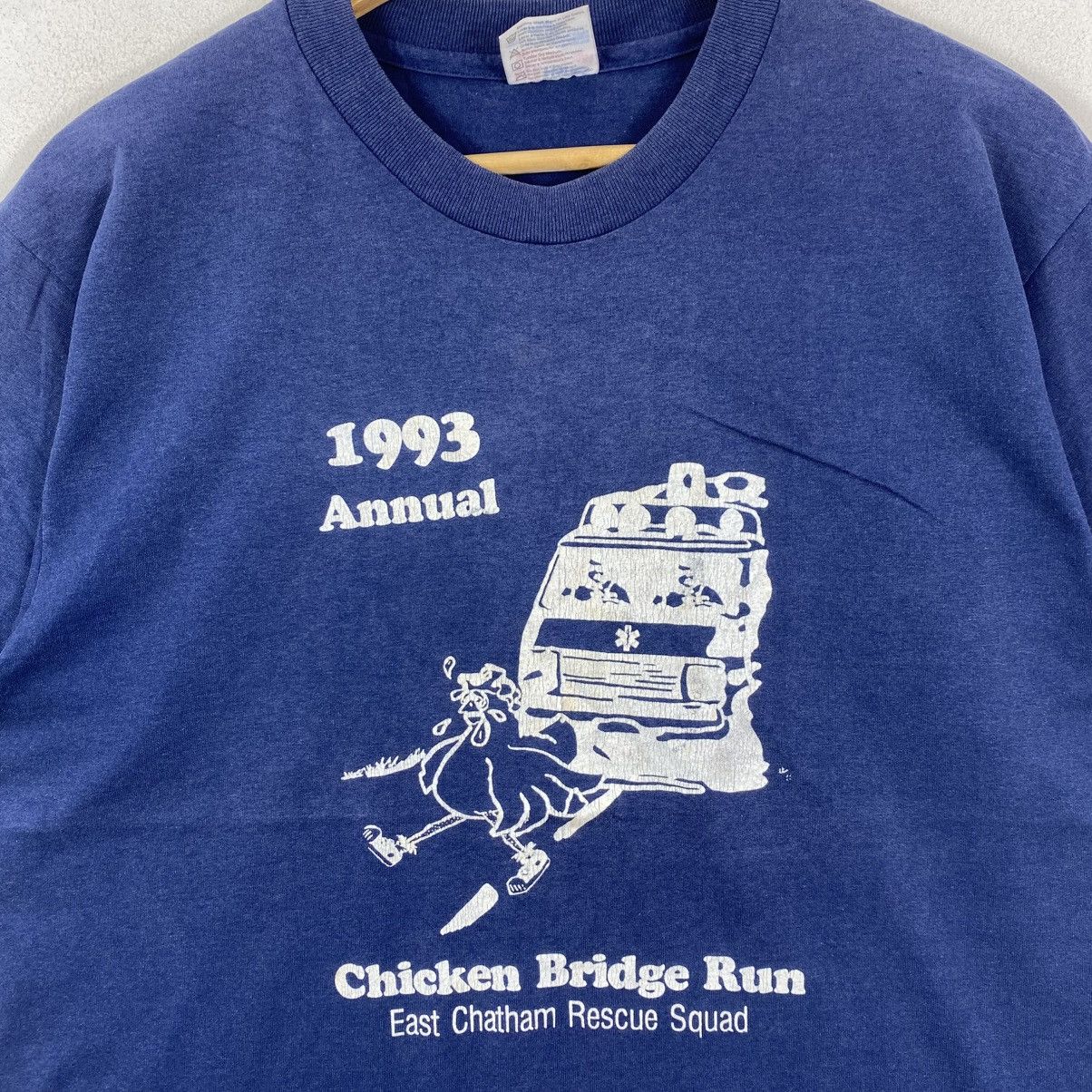 Vintage Vintage 93 Hanes Chicken Bridge Run Tee L Size US L / EU 52-54 / 3 - 4 Thumbnail